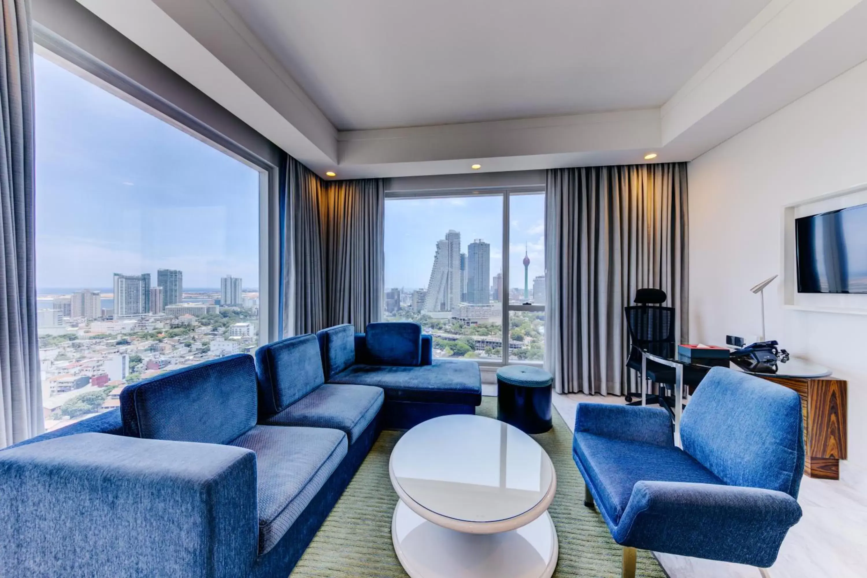 Living room in Cinnamon Red Colombo Living room in Cinnamon Red Colombo