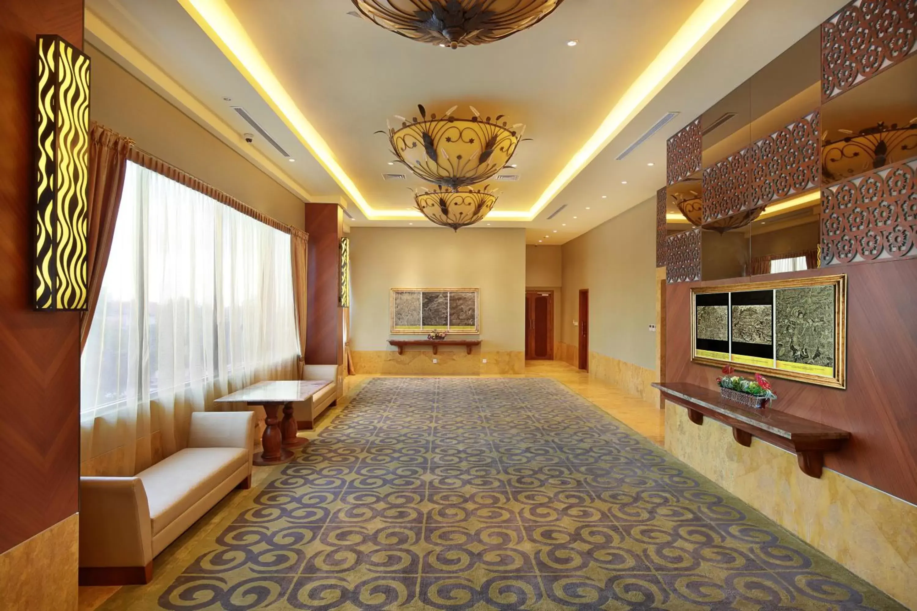 Meeting/conference room, Lobby/Reception in SenS Hotel and Spa