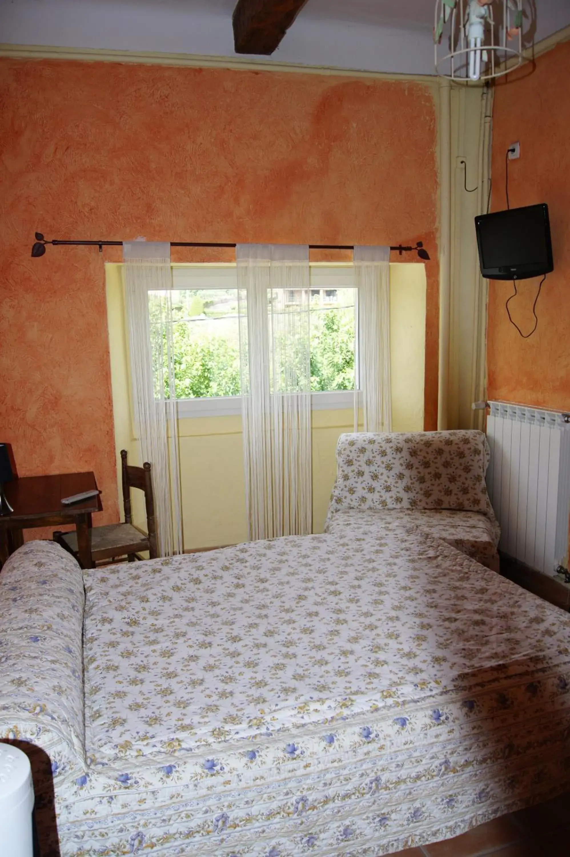 Photo of the whole room, Bed in Le Grand Hotel