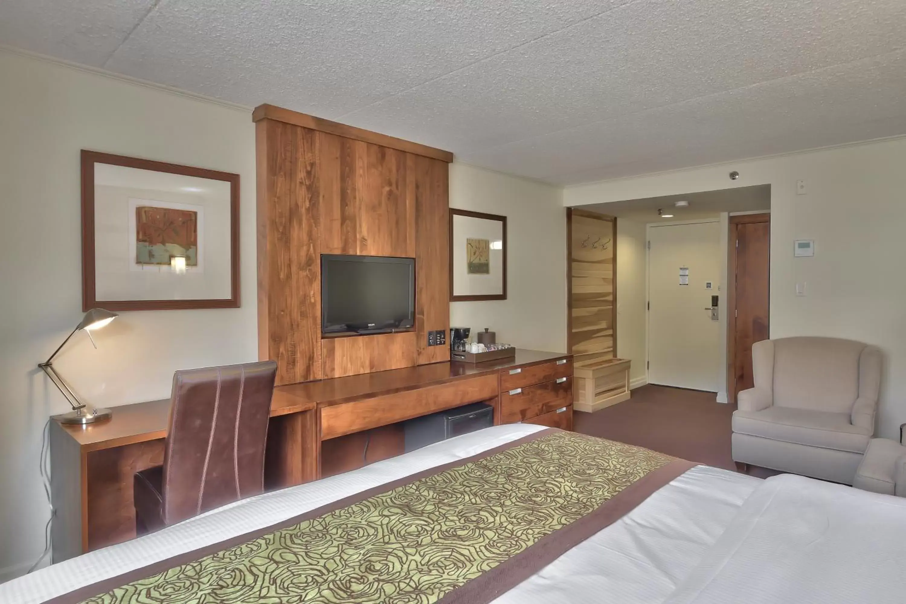 One King Bed in Blue Mountain Resort Inn One King Bed in Blue Mountain Resort Inn