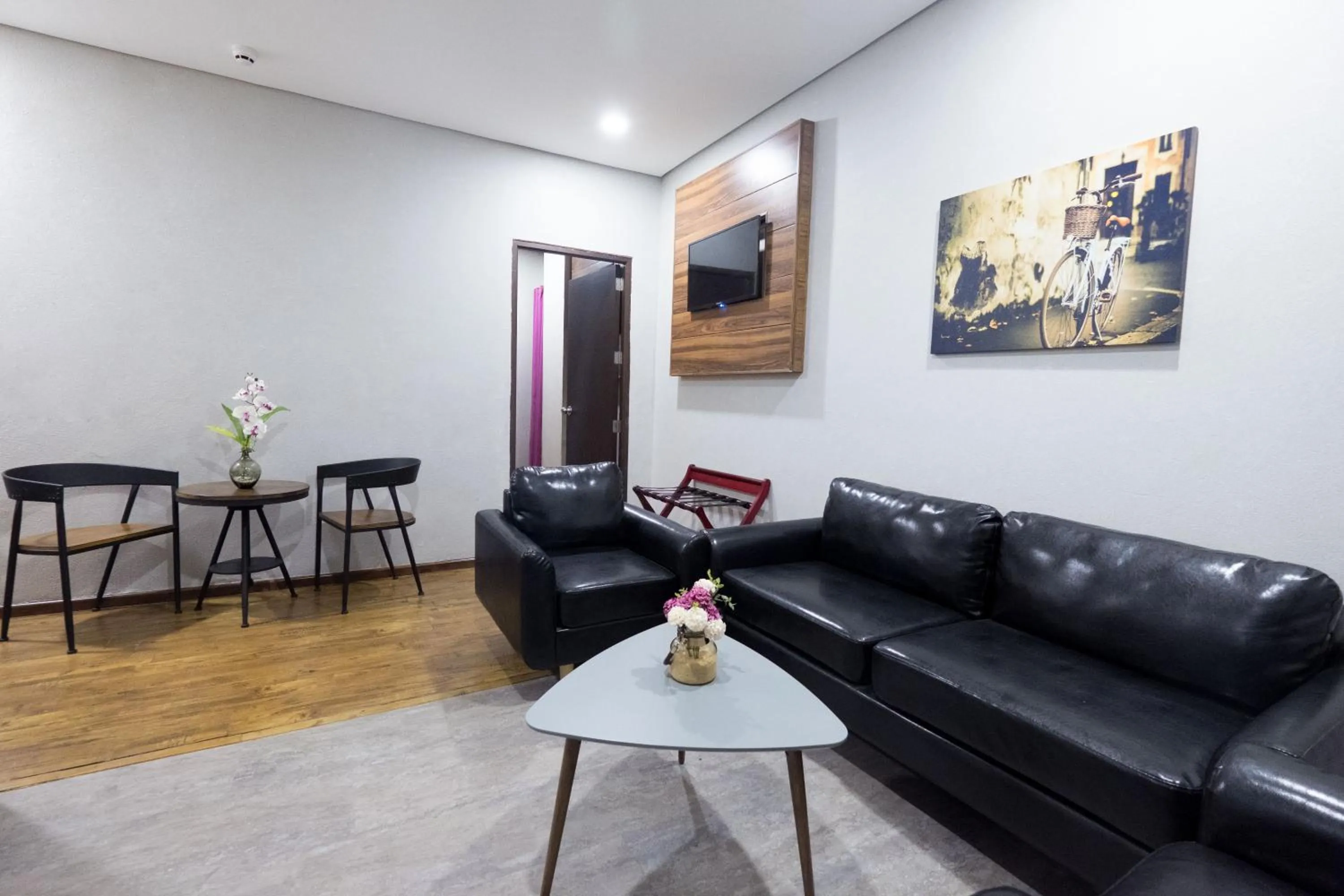 Area and facilities in Axiaa Hotel