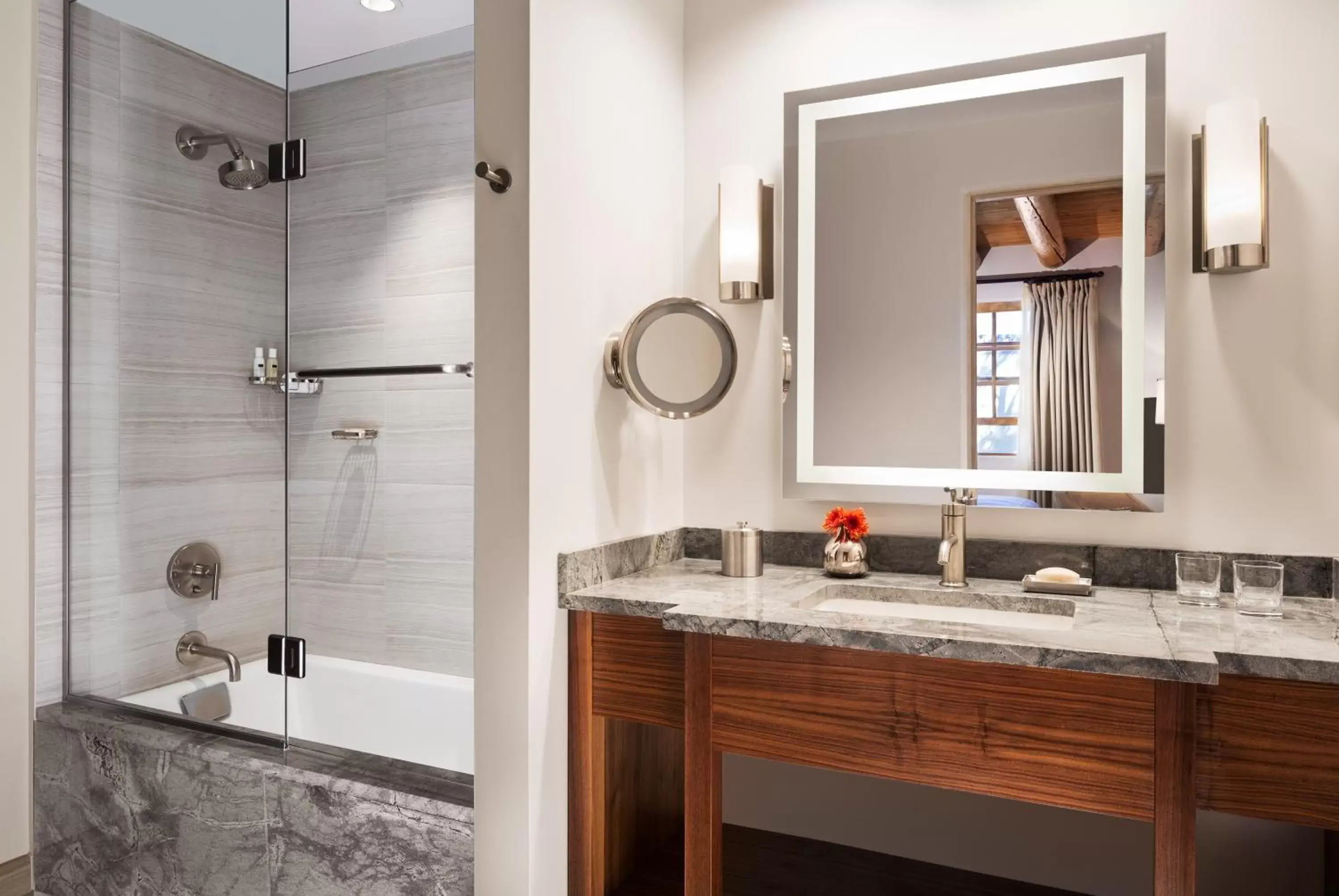 Shower, Bathroom in Rosewood Inn of the Anasazi