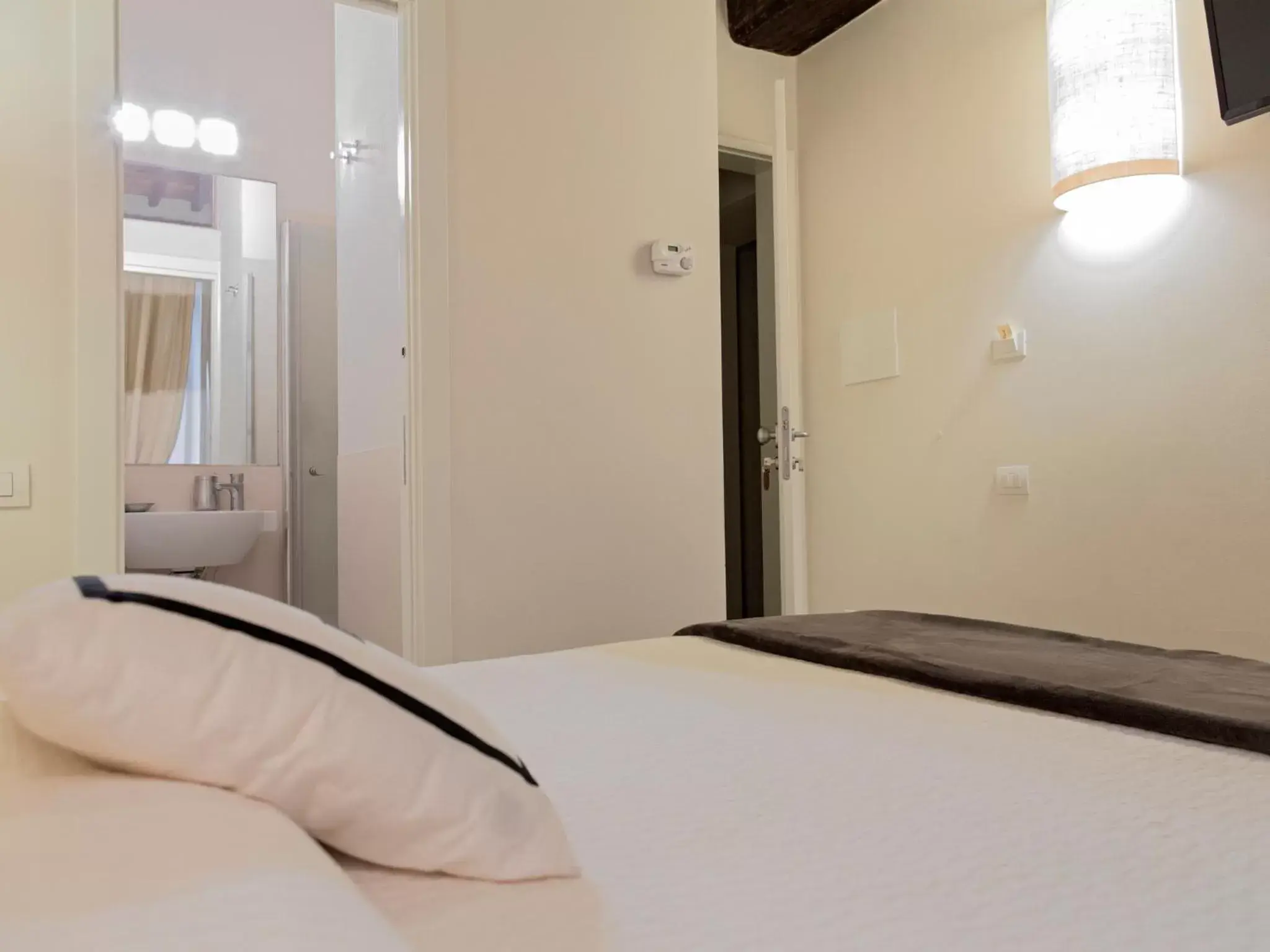 Small Double Room - single occupancy in B&B Il Corso Small Double Room - single occupancy in B&B Il Corso