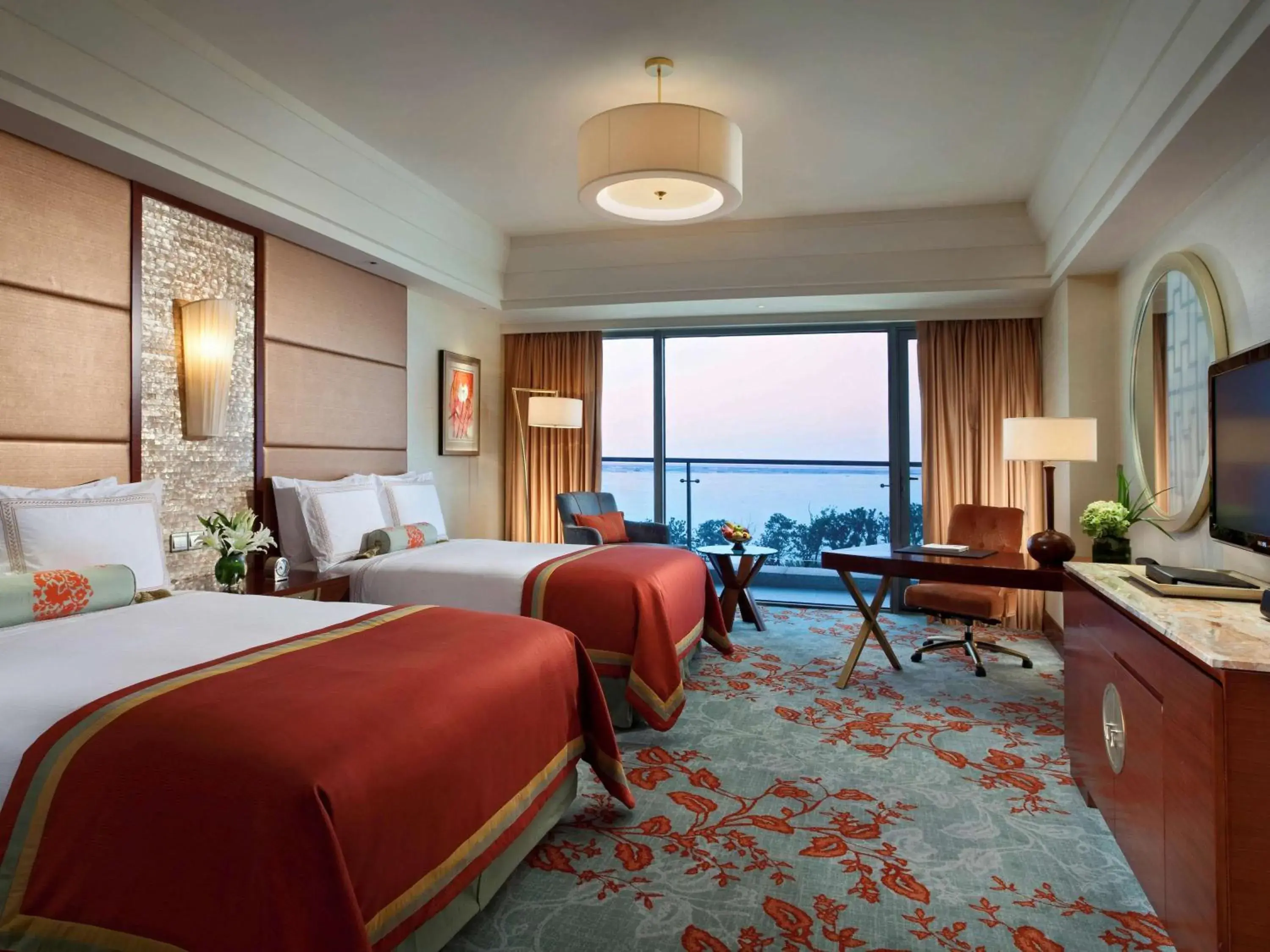 Photo of the whole room in Fairmont Yangcheng Lake Kunshan