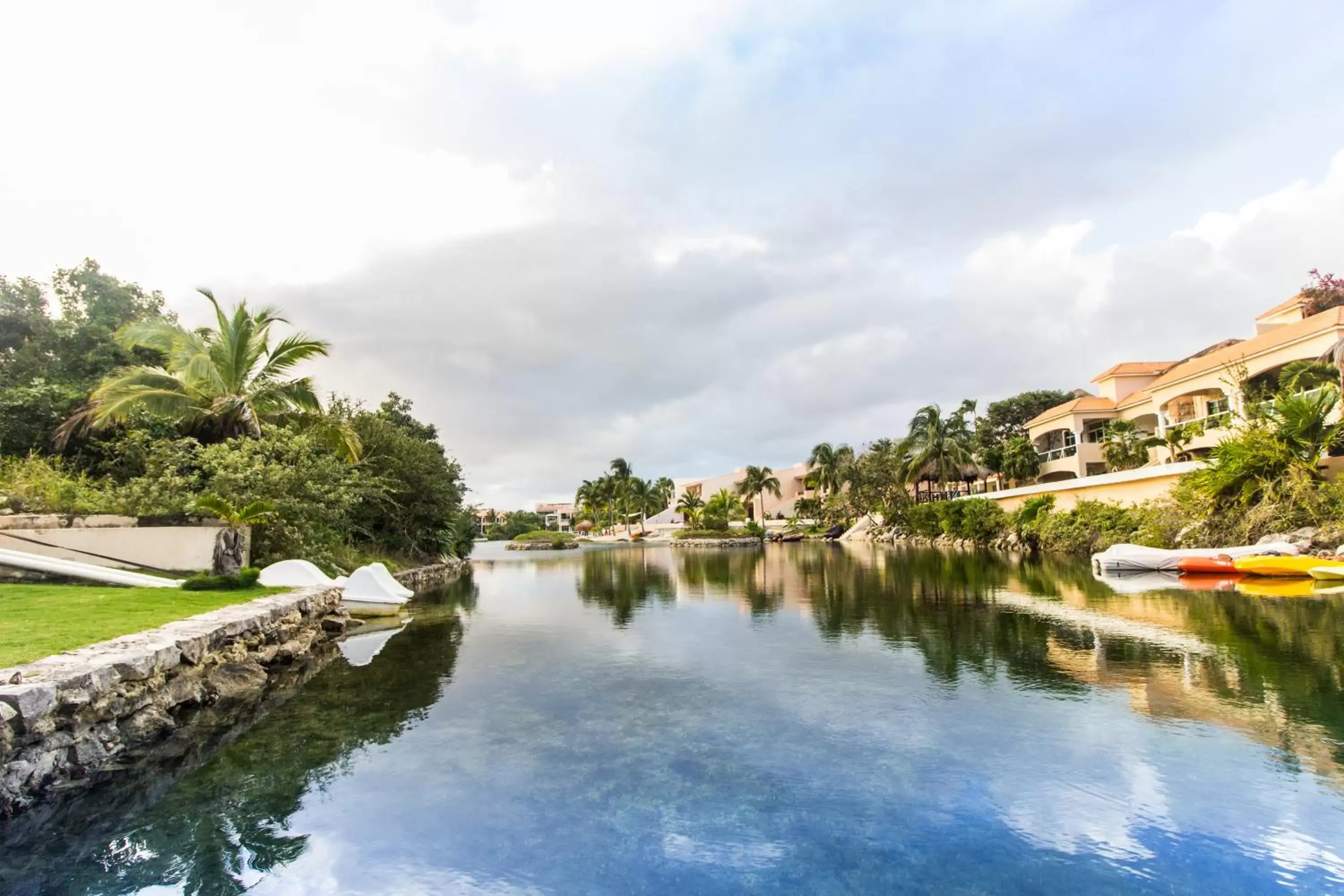 Lake view, Swimming Pool in Coral Maya Stay Suites