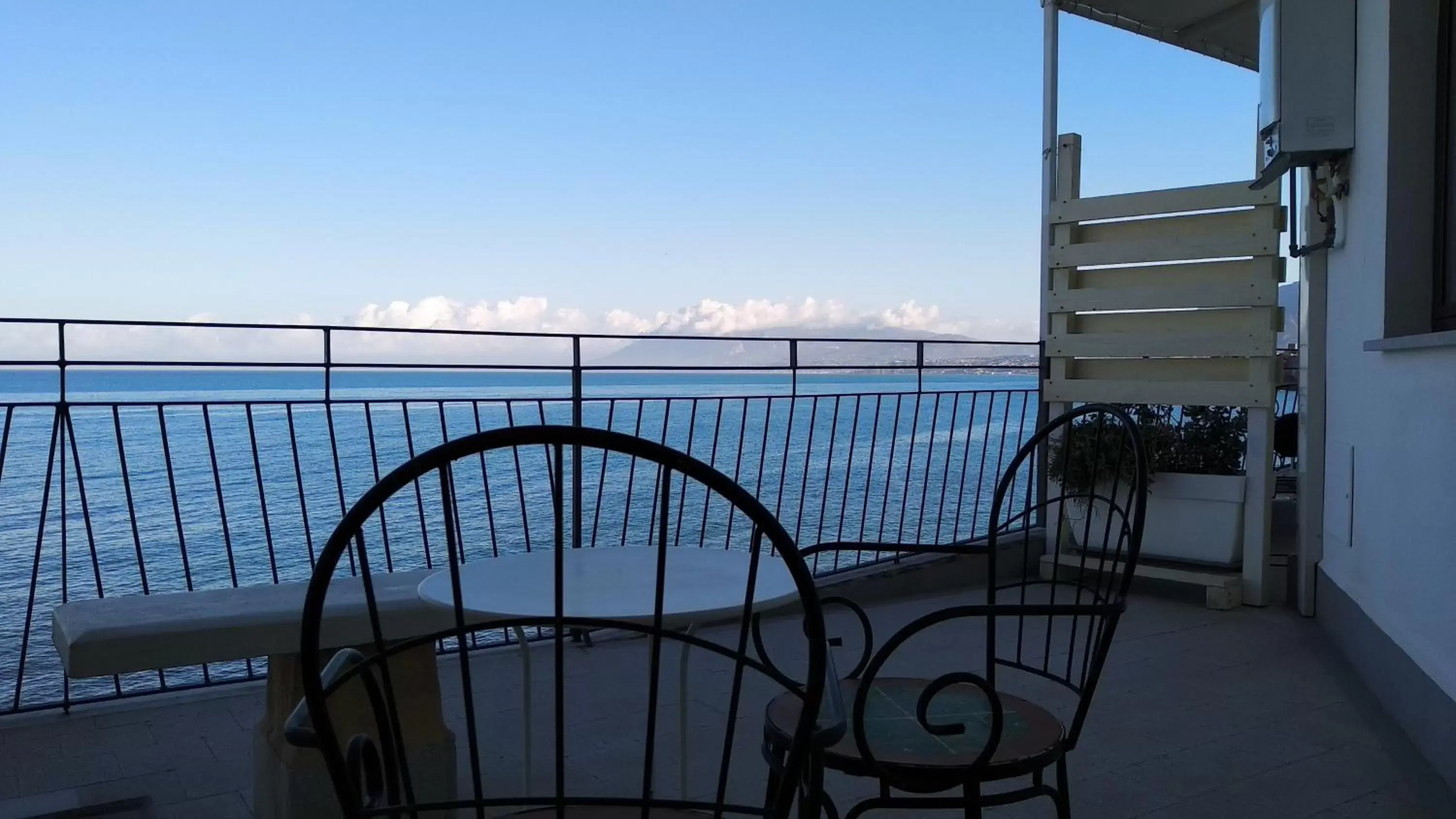 Beach, Balcony/Terrace in Nereidi