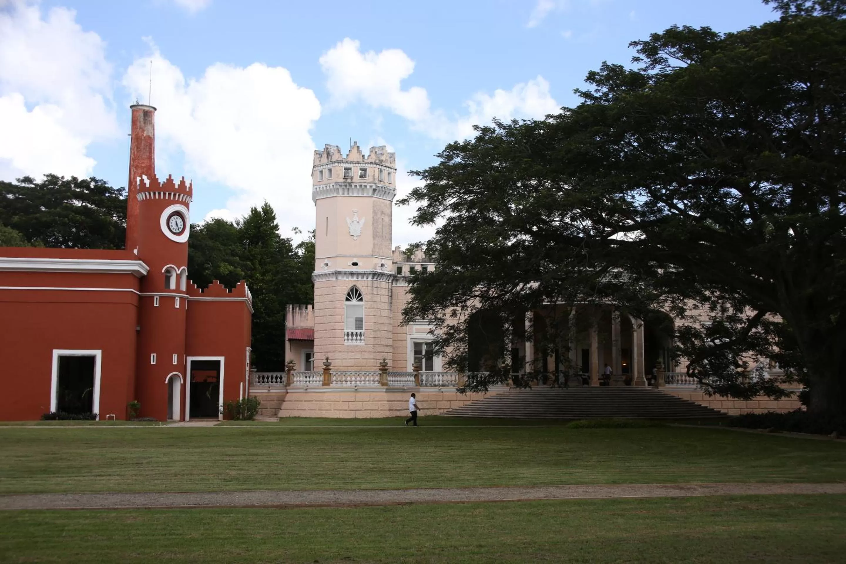 Property building in Hacienda San Antonio Millet