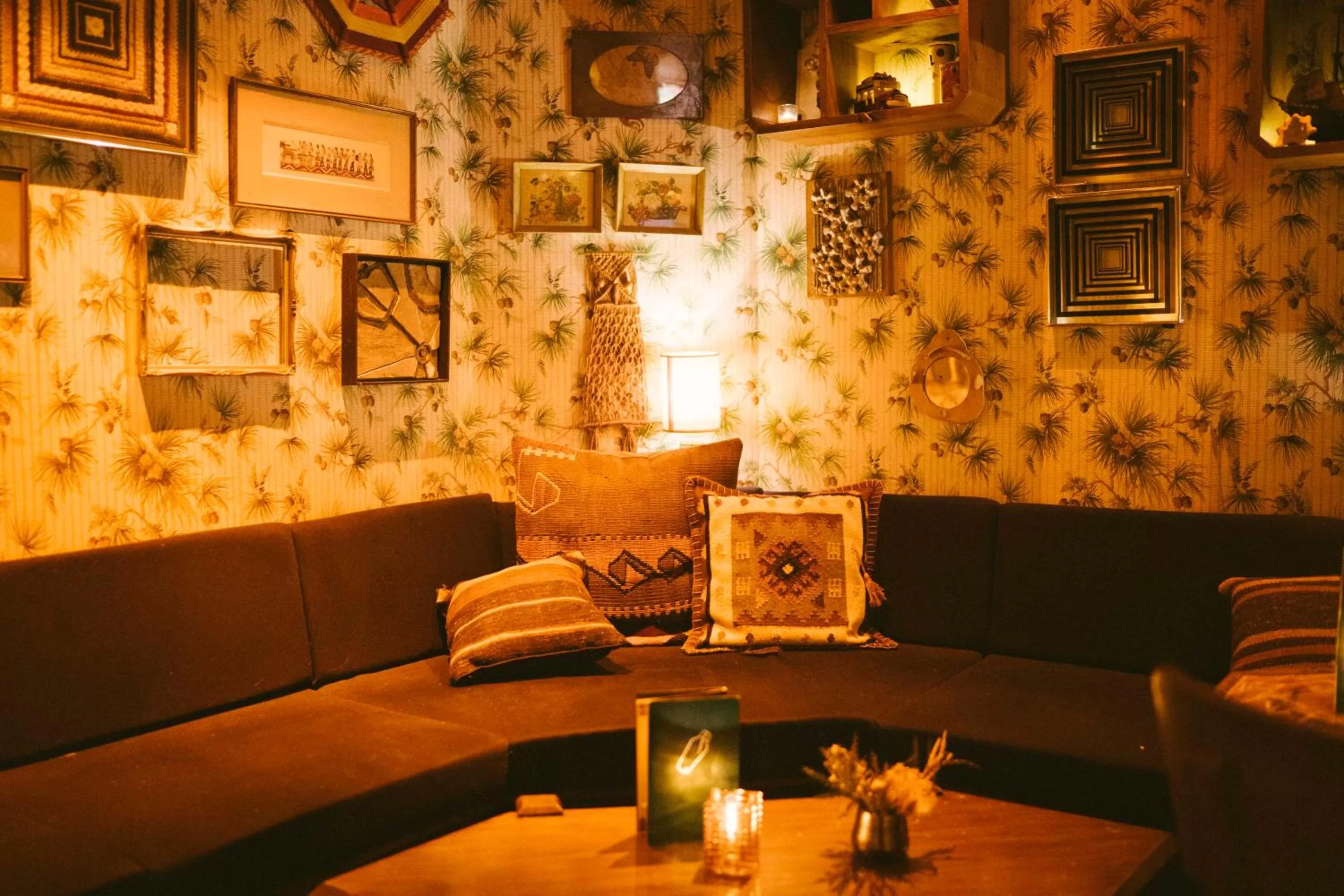 Lounge or bar in Freehand Chicago