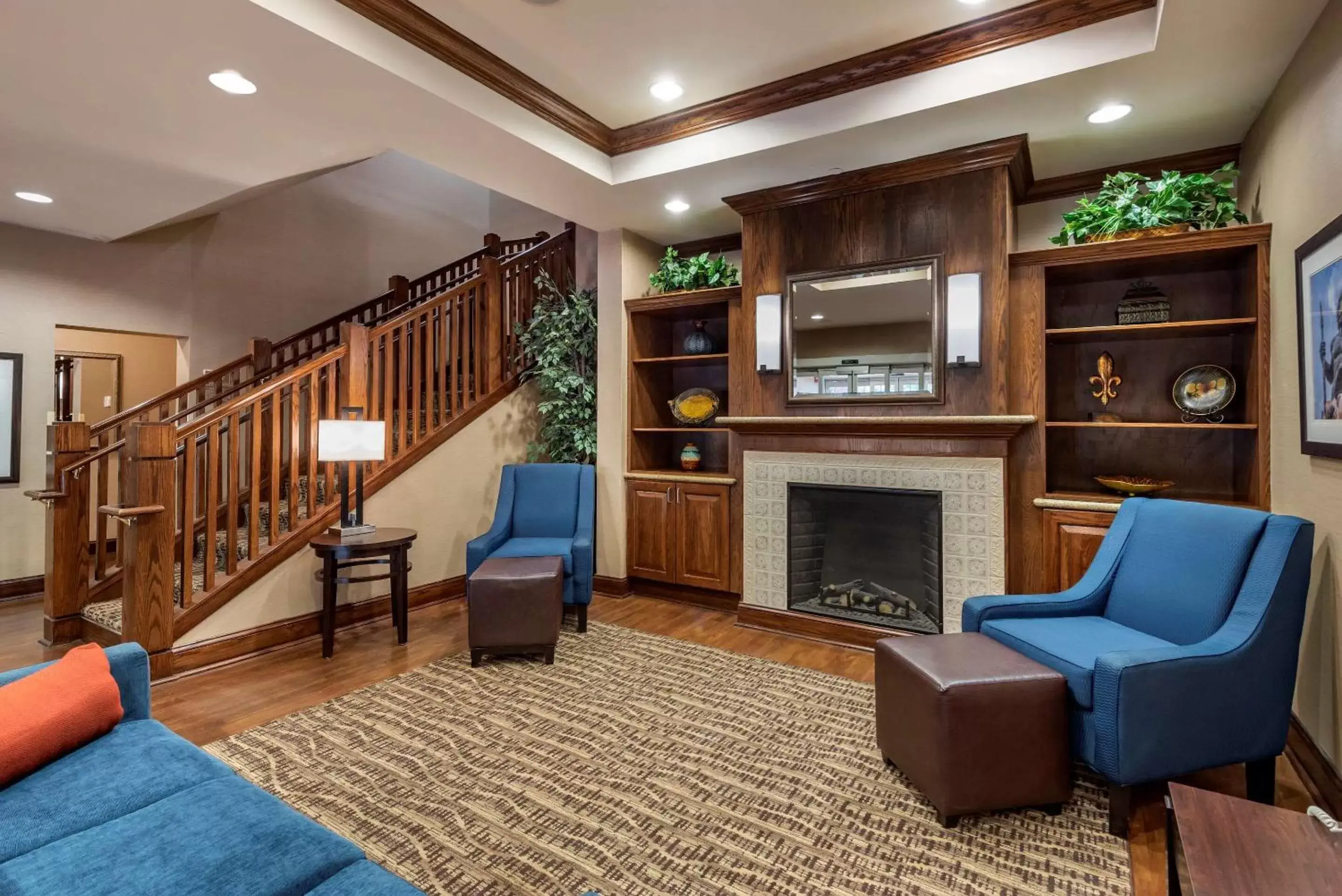 Lobby or reception, Seating Area in Comfort Inn & Suites Virginia Beach-Norfolk Airport