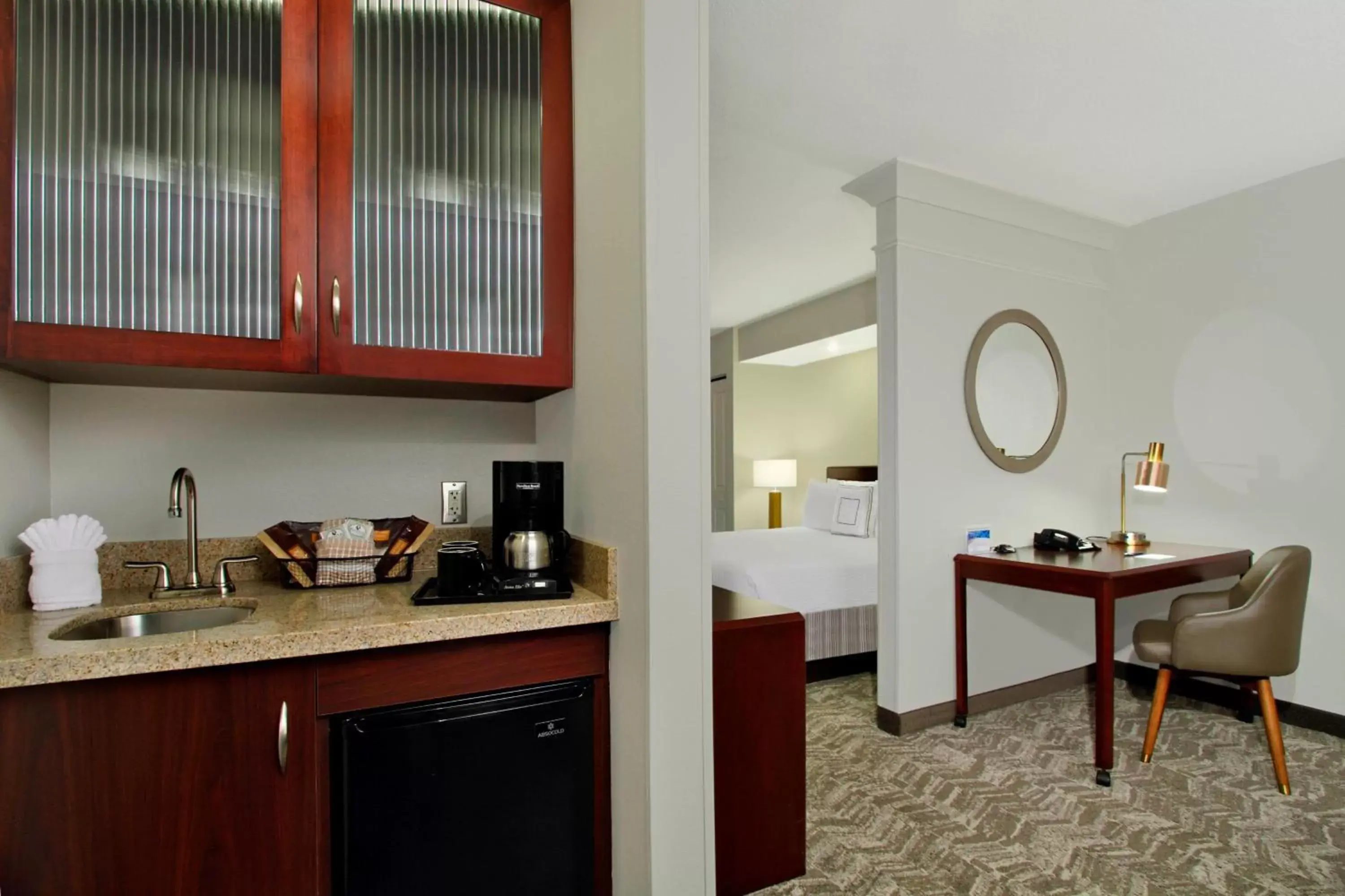 Photo of the whole room, Kitchen/Kitchenette in SpringHill Suites Phoenix Glendale Sports & Entertainment District