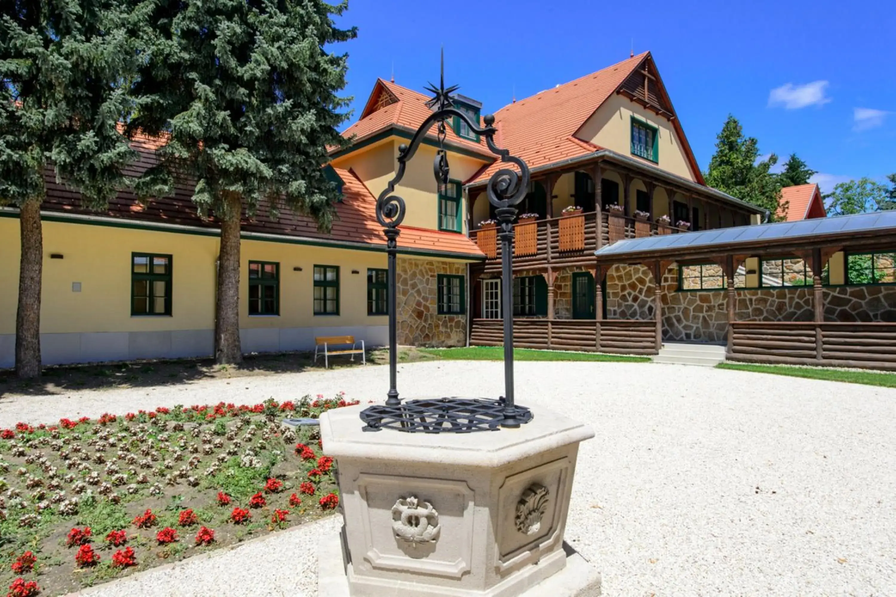 Garden, Property Building in Klebelsberg Kastely