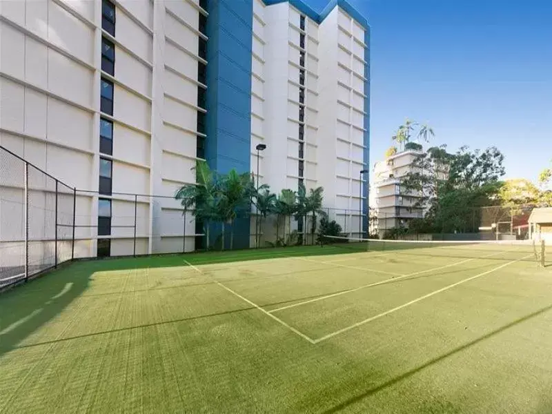 Tennis court, Tennis/Squash in River Plaza Apartments