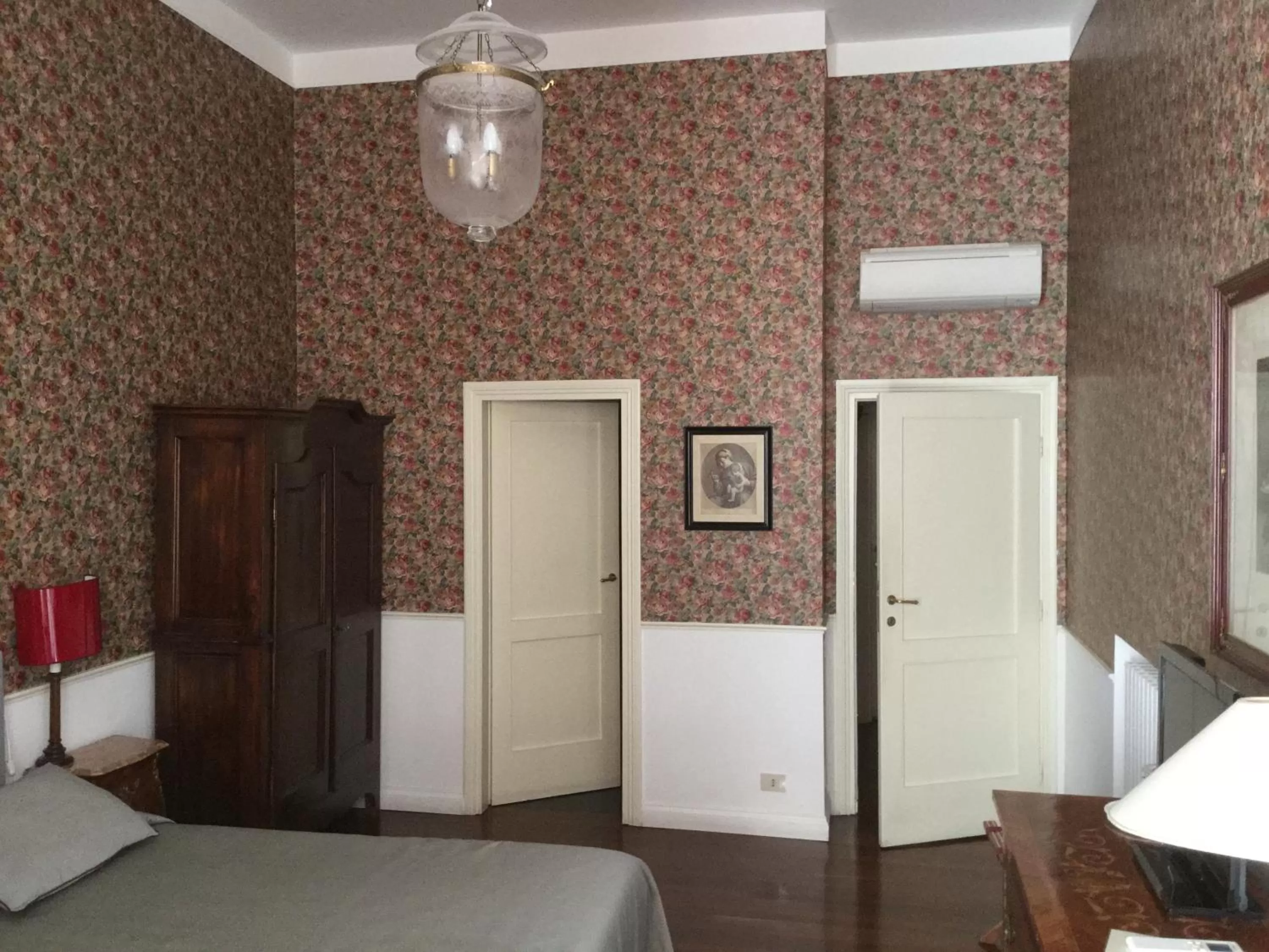 Bed in Relais Teatro Argentina