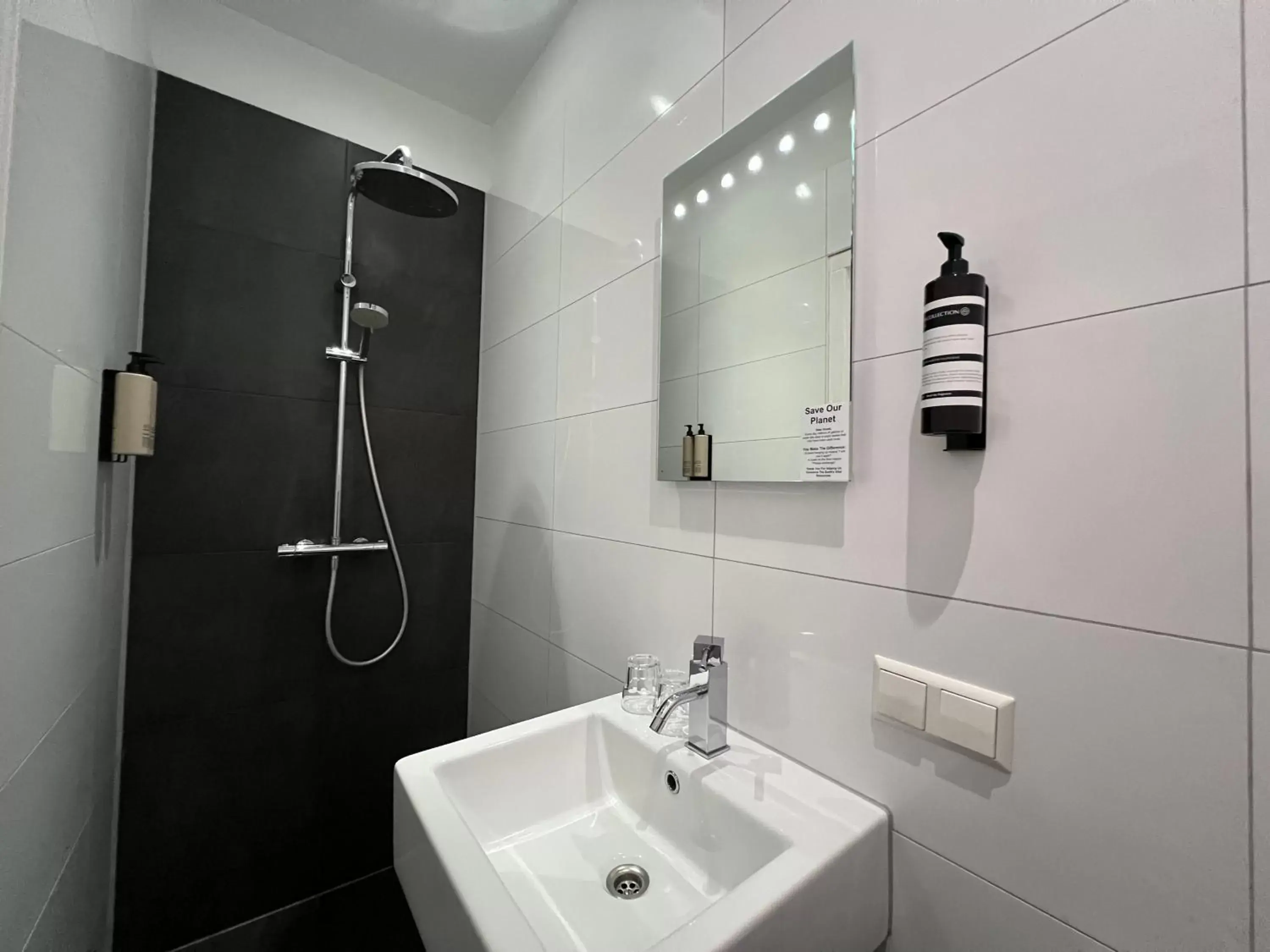 Bathroom in Hotel Heerlijkheid Bergen