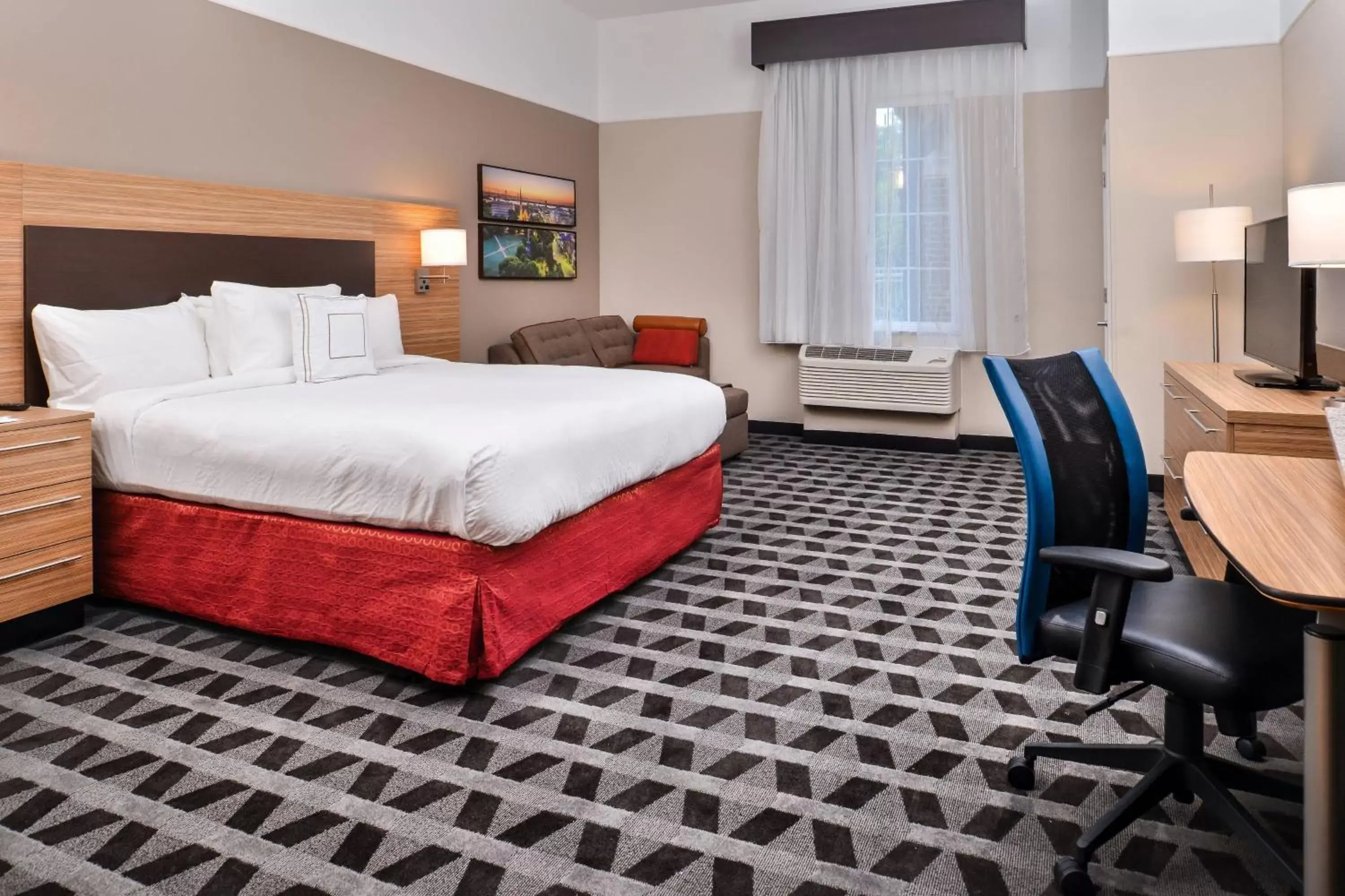 Photo of the whole room, Bed in TownePlace Suites by Marriott Charleston-West Ashley