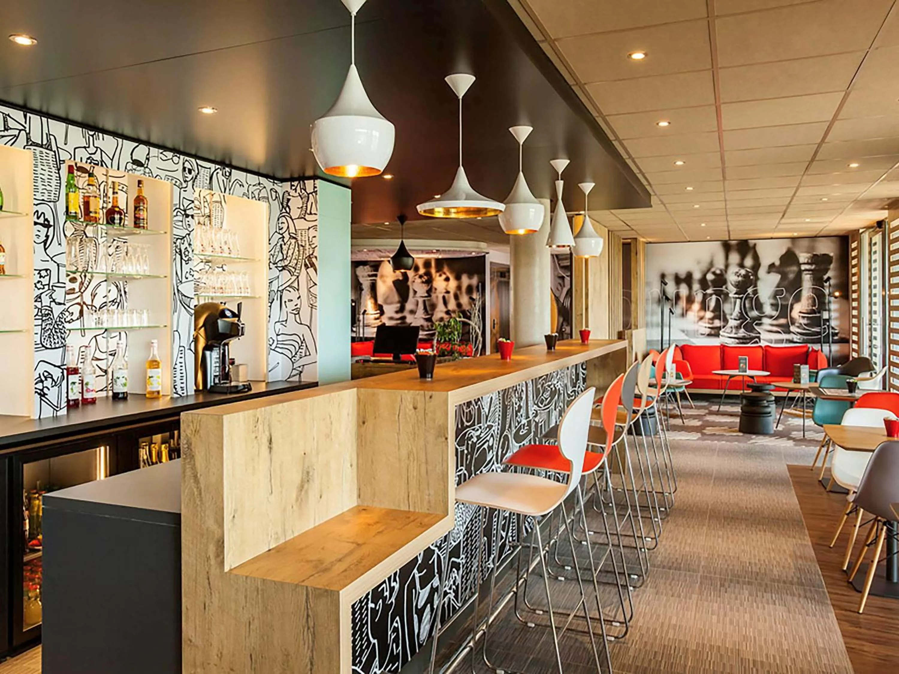 Lounge or bar in ibis Sens
