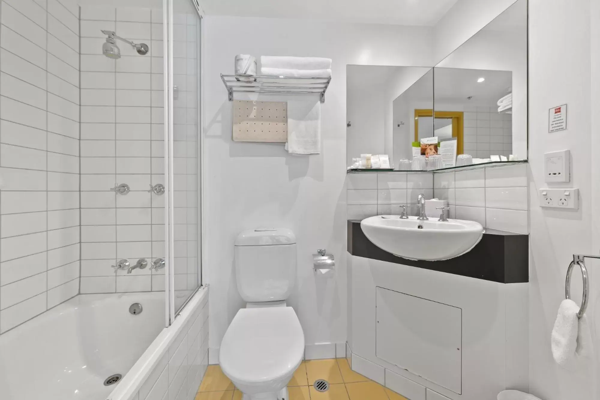 Toilet, Bathroom in YEHS Hotel Melbourne CBD