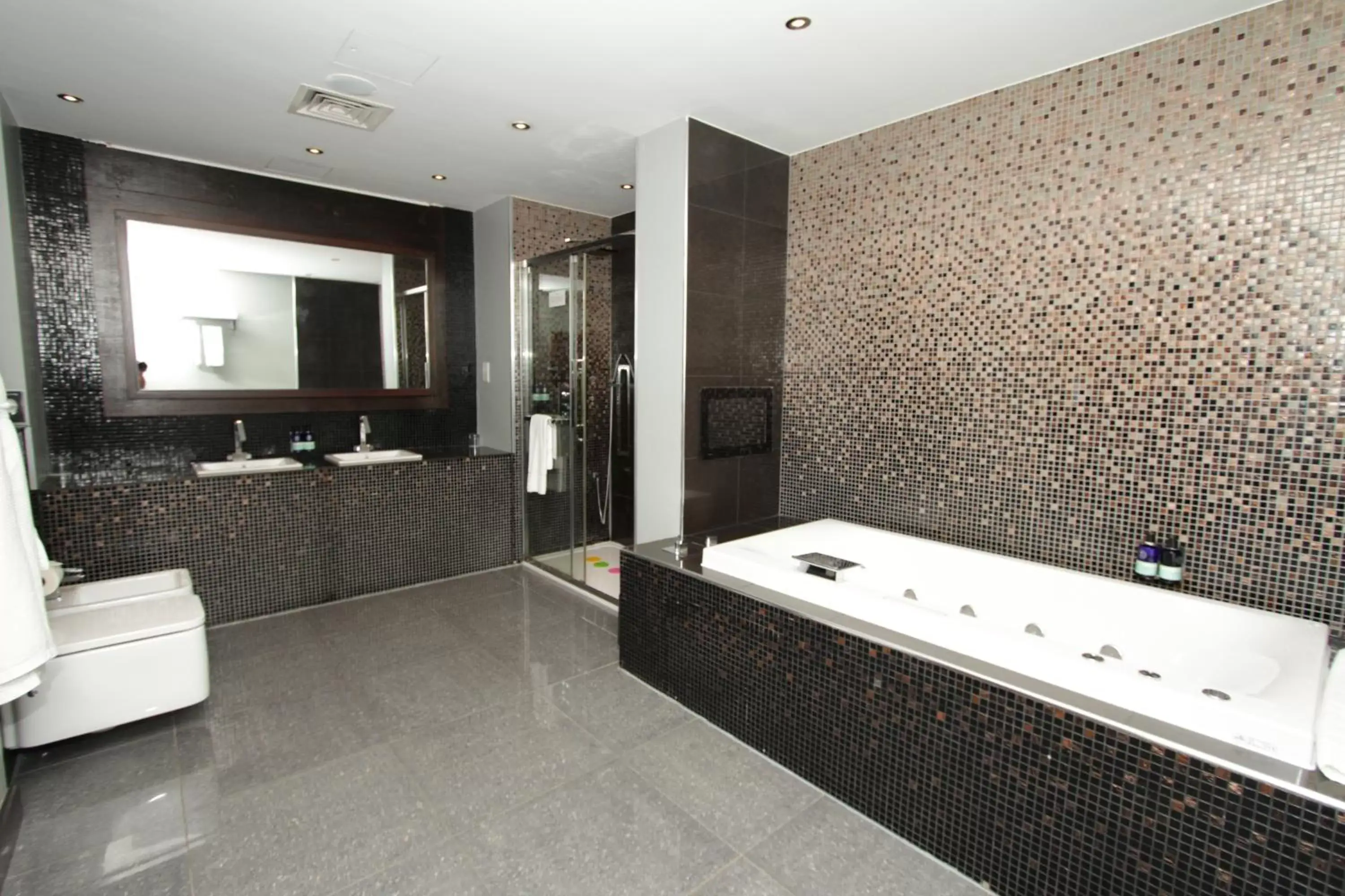 Bathroom in Rafayel Hotel & Spa