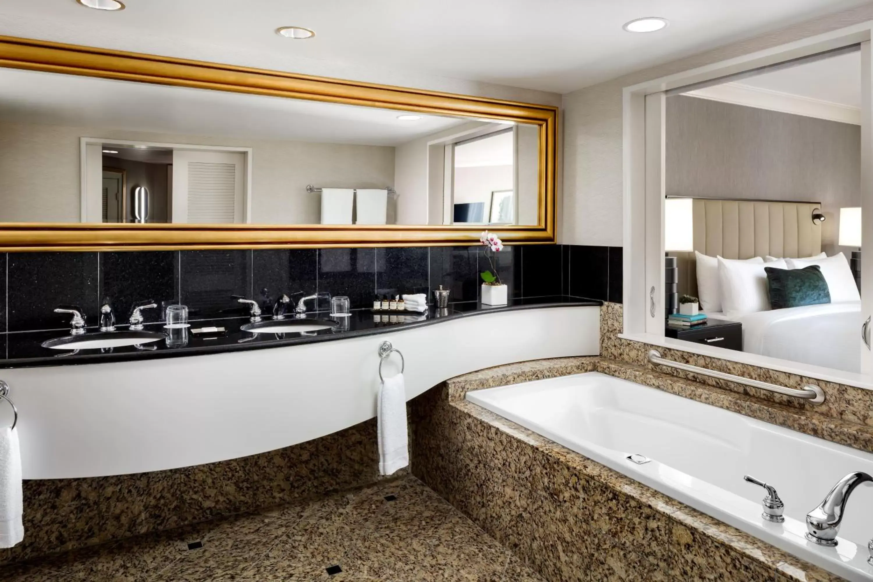 Bathroom in Fairmont Vancouver Airport In-Terminal Hotel