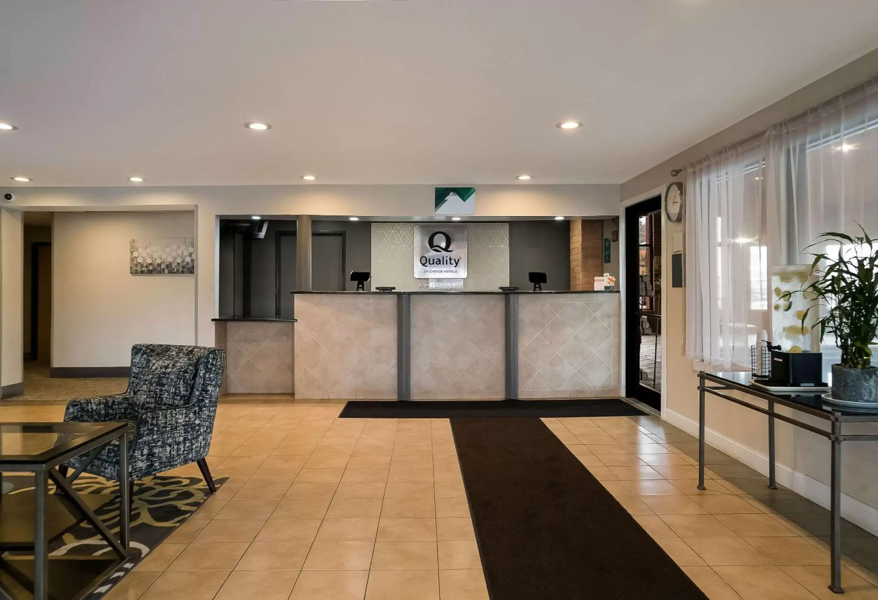 Lobby or reception in Quality Inn Grand Blanc - Flint South Lobby or reception in Quality Inn Grand Blanc - Flint South