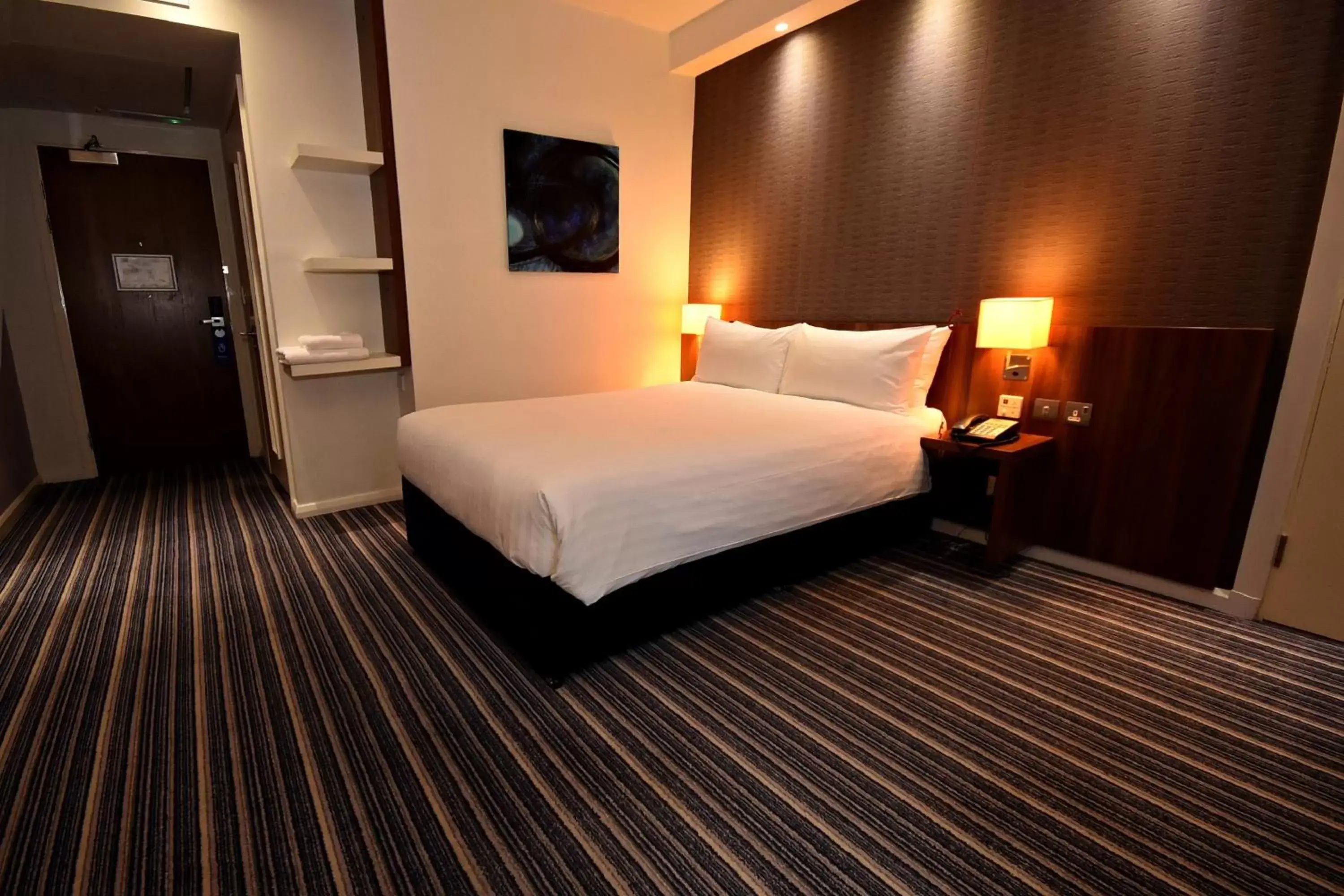 Photo of the whole room, Bed in Holiday Inn Express Manchester City Centre Arena, an IHG Hotel