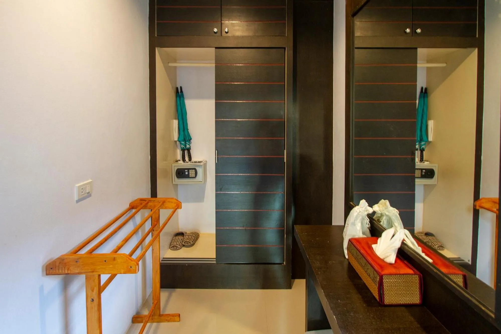 wardrobe in Lanta Lapaya Resort