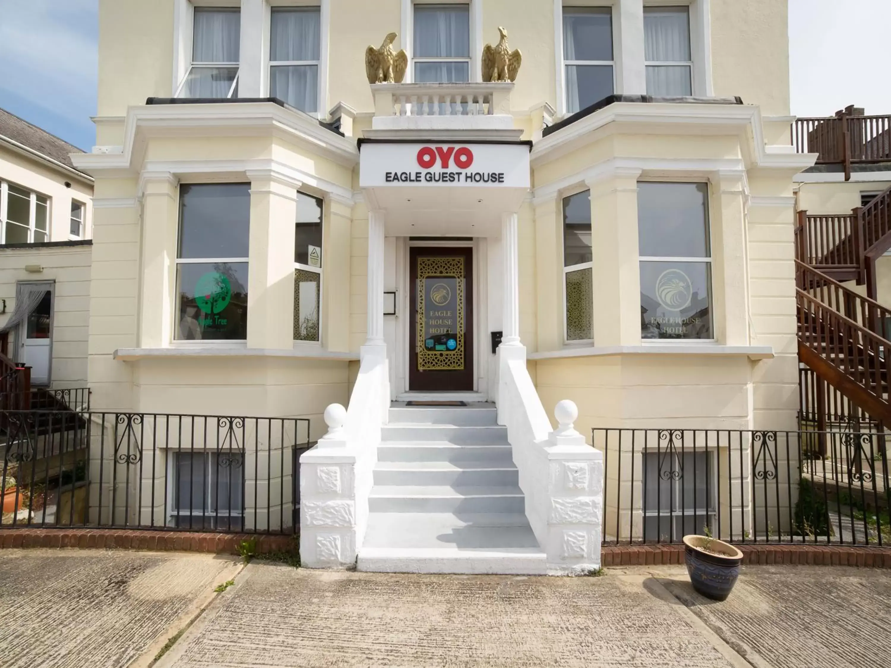 Facade/entrance, Property Building in OYO Eagle House Hotel, St Leonards Hastings