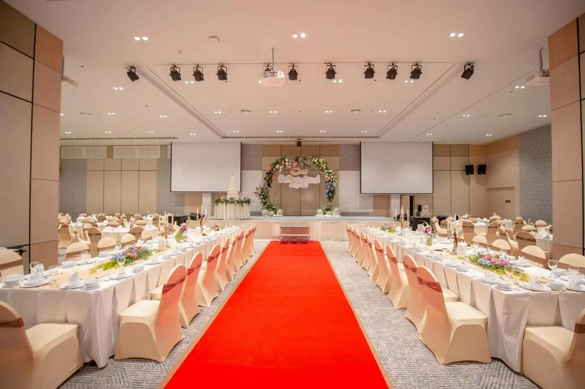 Banquet/Function facilities, Banquet Facilities in Oakwood Hotel & Residence Sriracha - SHA Extra Plus