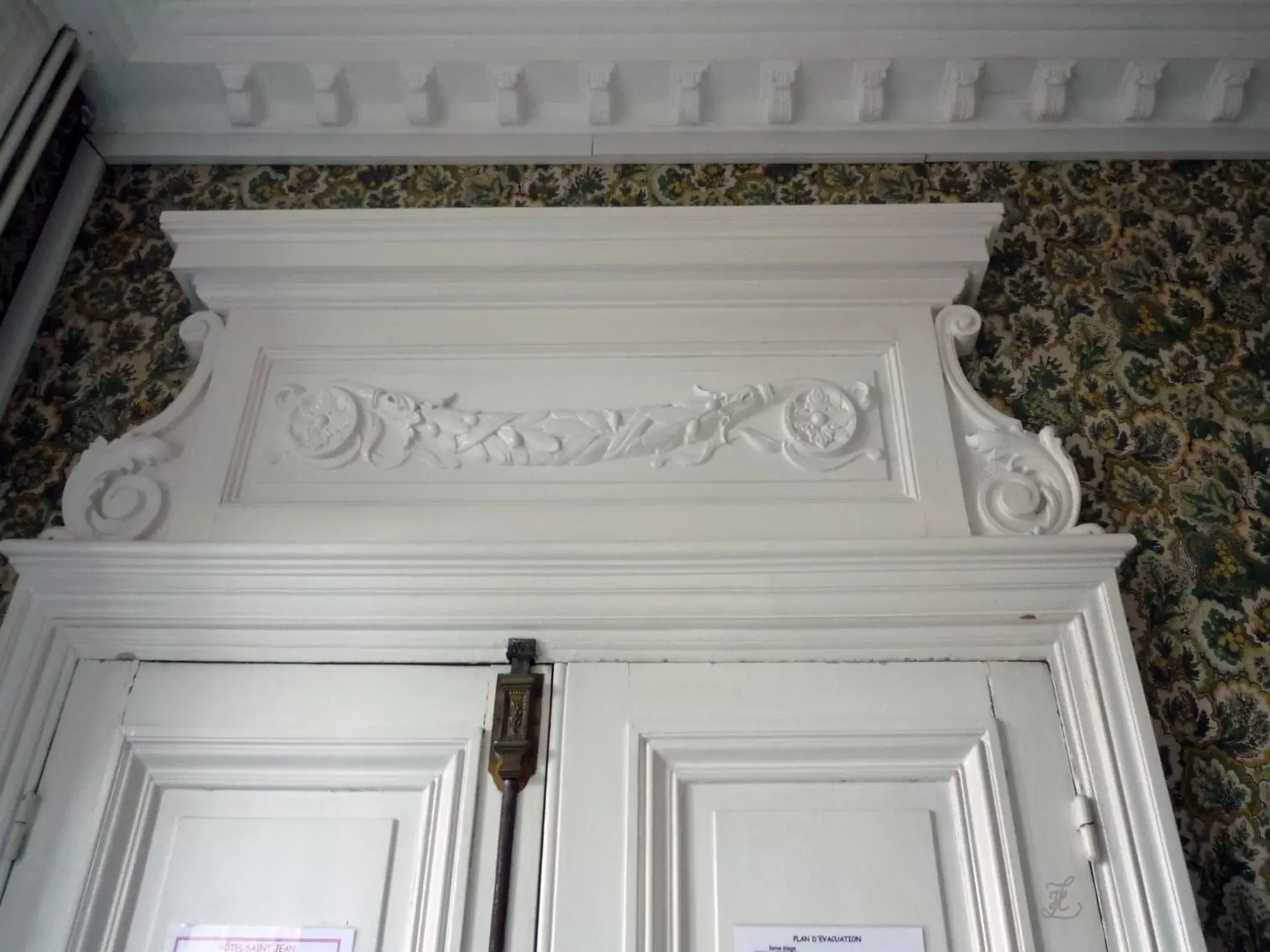 Decorative detail, Bed in Hotel Saint Jean