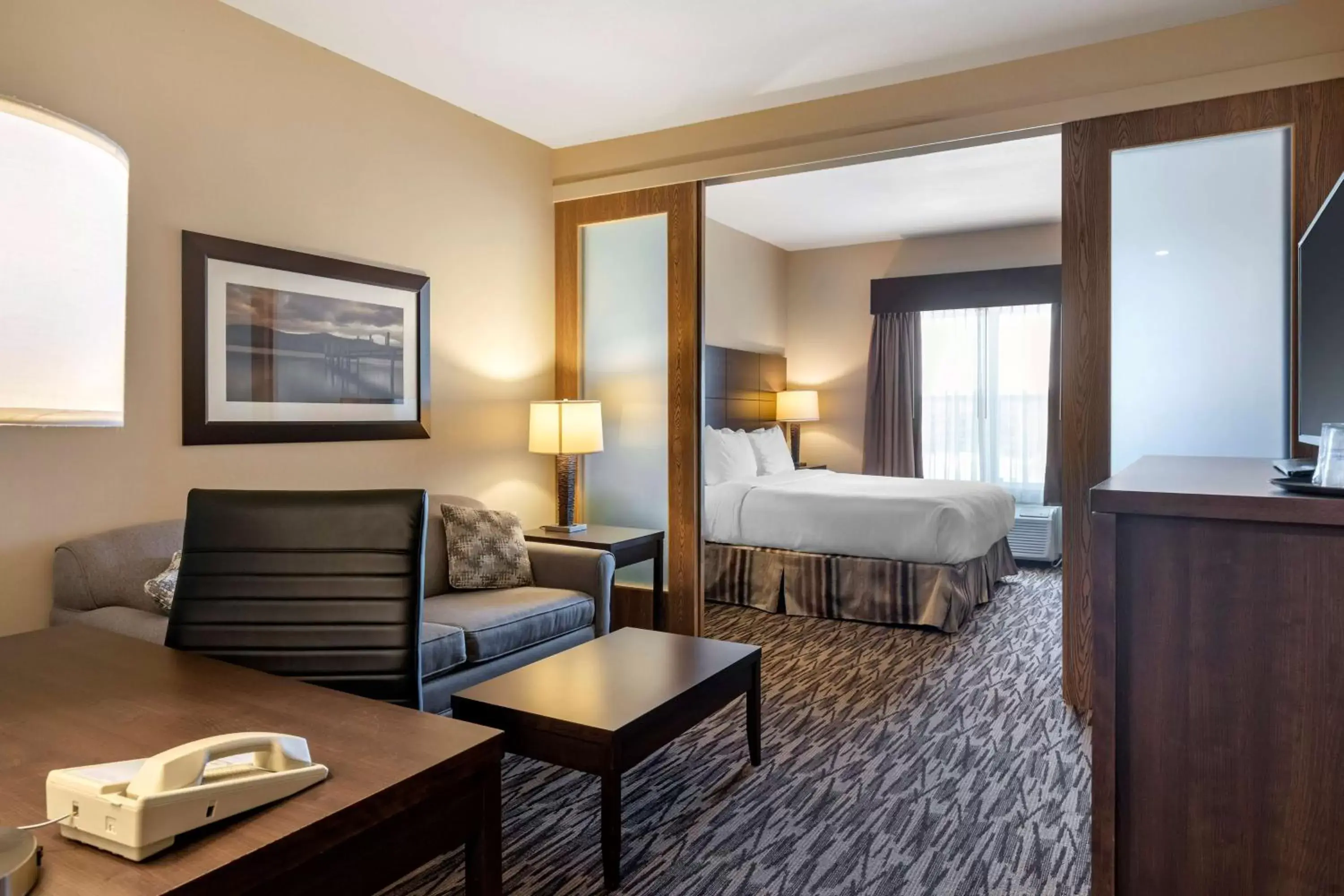 Bedroom in Best Western Plus Bridgewater Hotel & Convention Centre
