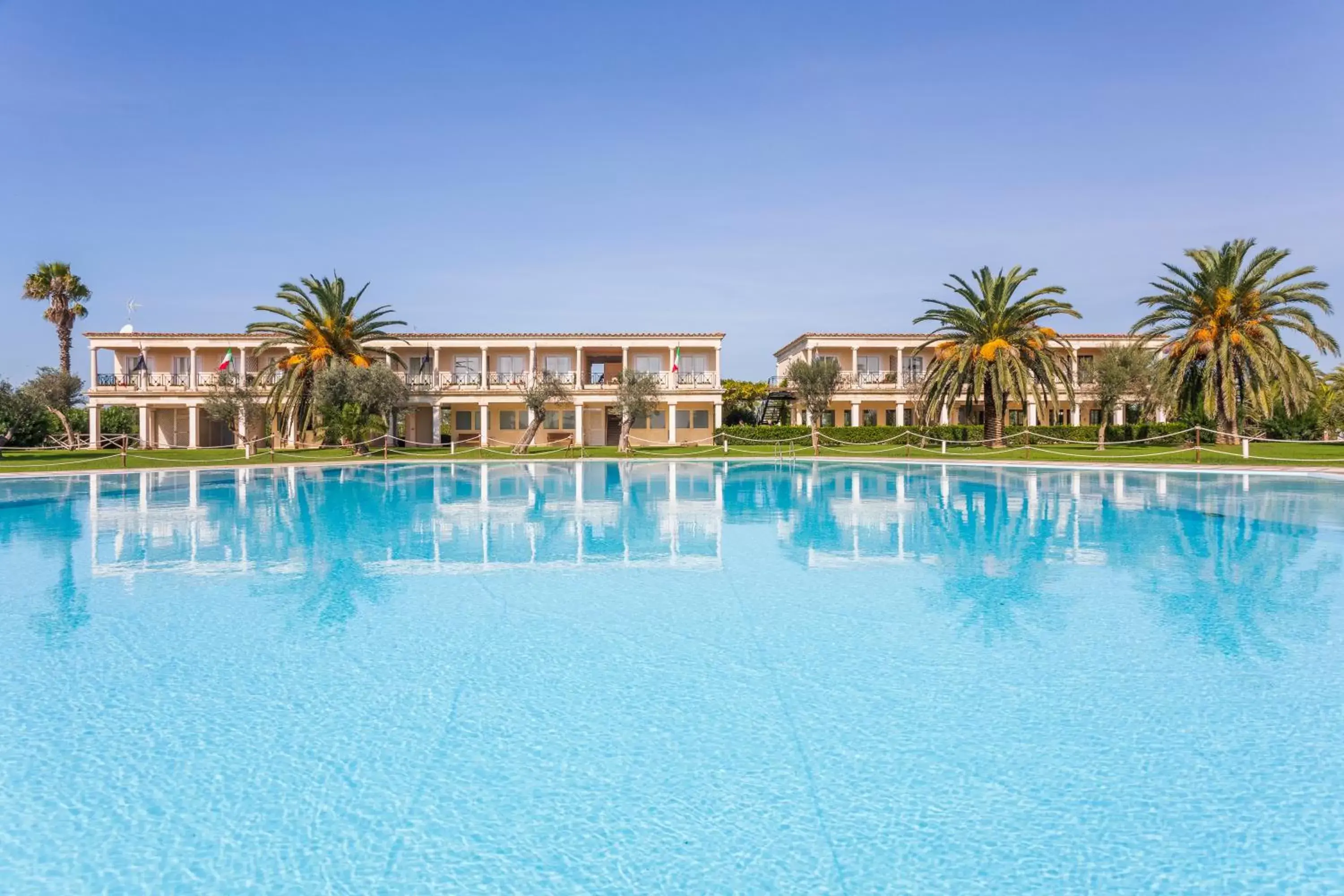 Property building, Swimming Pool in Porto Romano - The Marina Resort