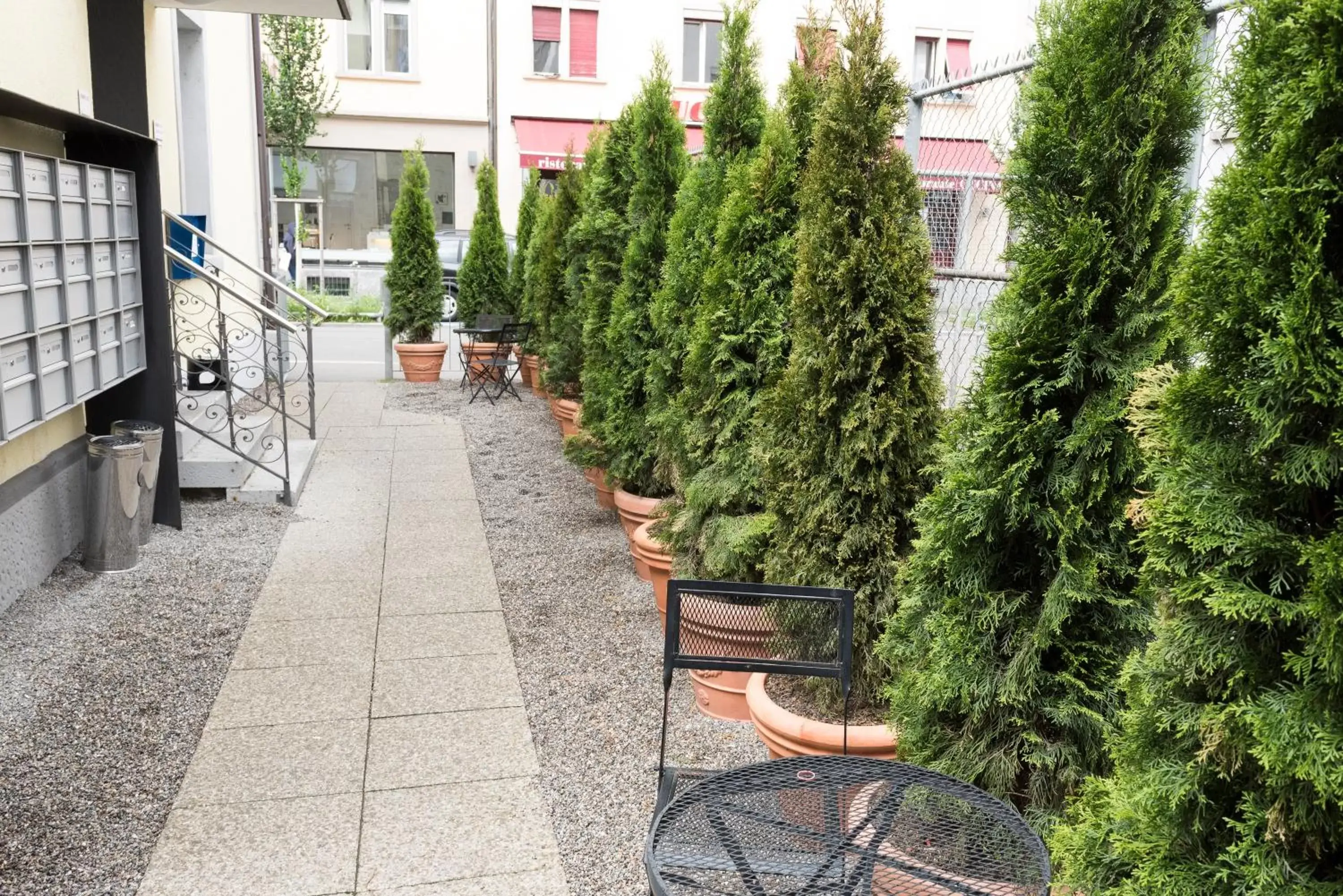 Garden view, Patio/Outdoor Area in The Henry Self Check-In Guesthouse