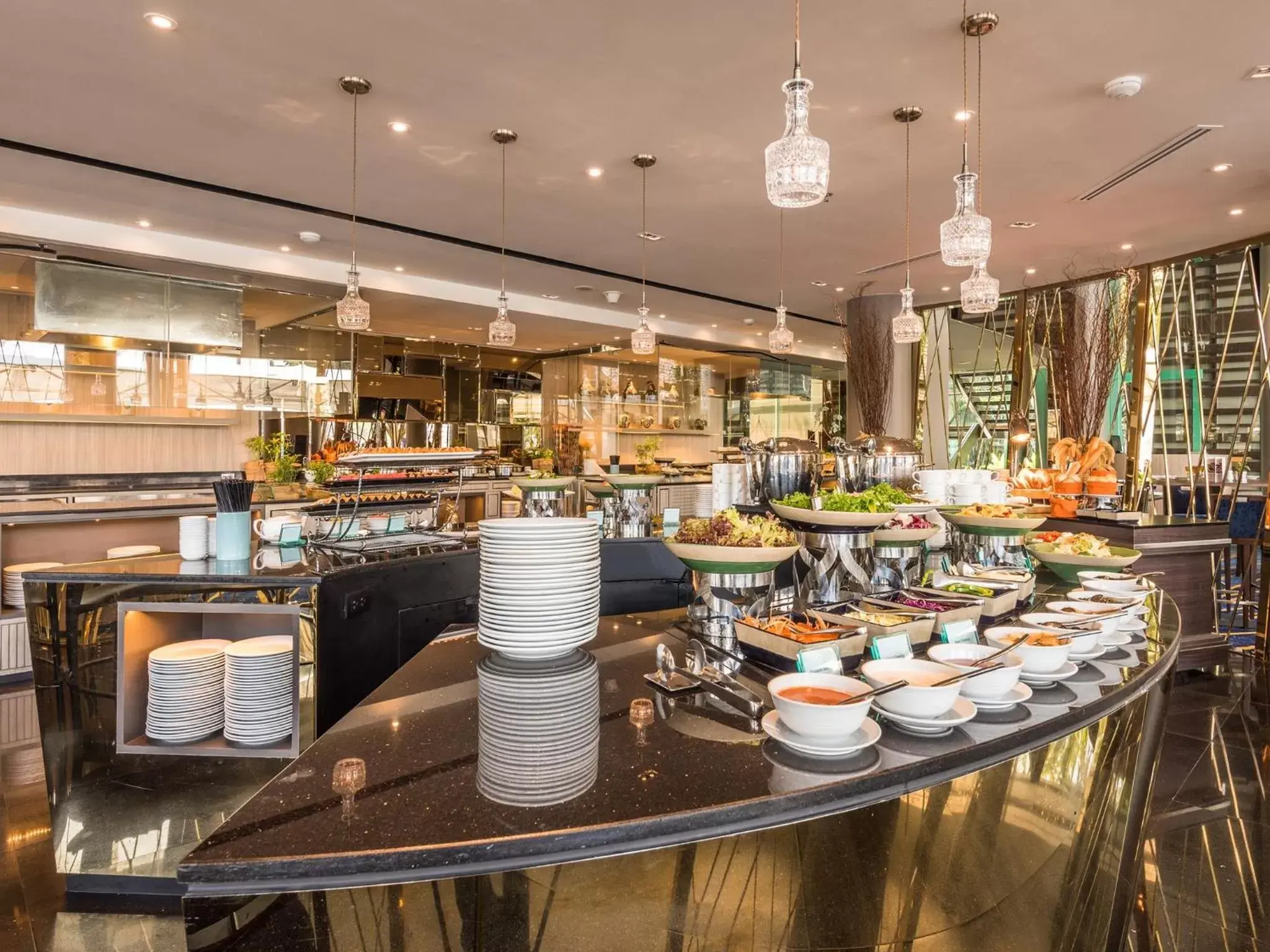 Restaurant/places to eat in Chatrium Hotel Riverside Bangkok