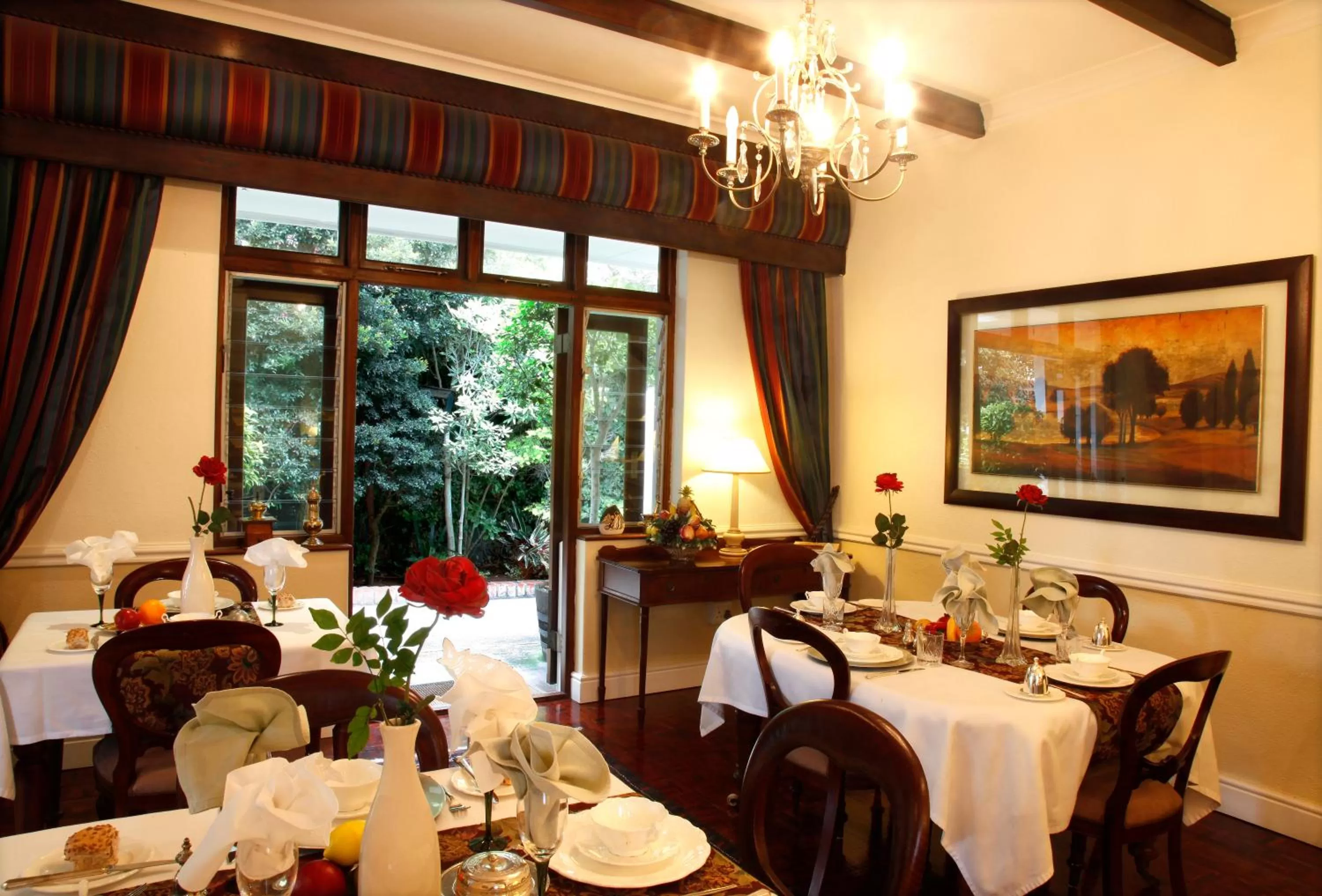 Dining area in Carslogie House