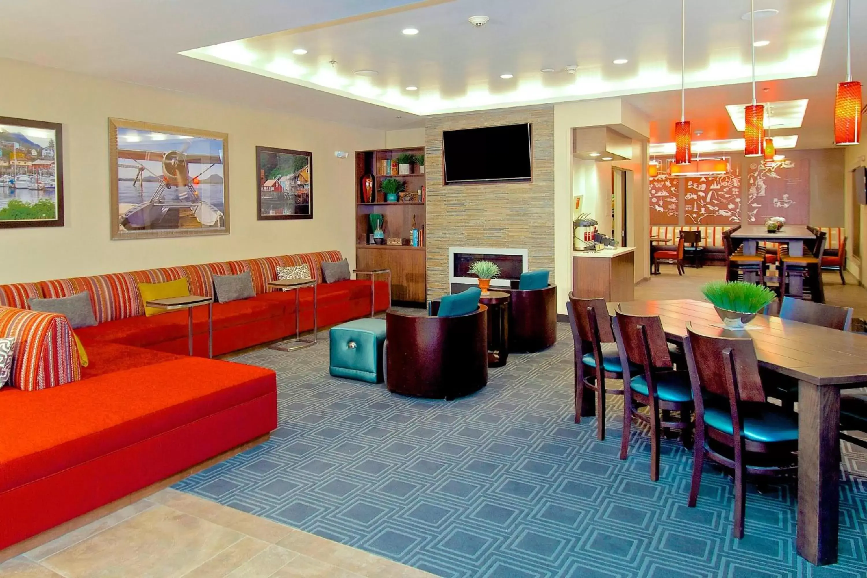 Lobby or reception, Lounge/Bar in TownePlace Suites by Marriott Anchorage Midtown