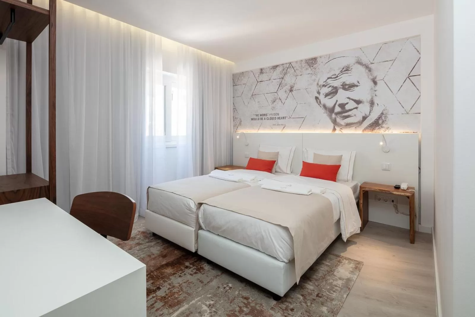 Standard Twin Room in The ICONS Lisbon Hotel