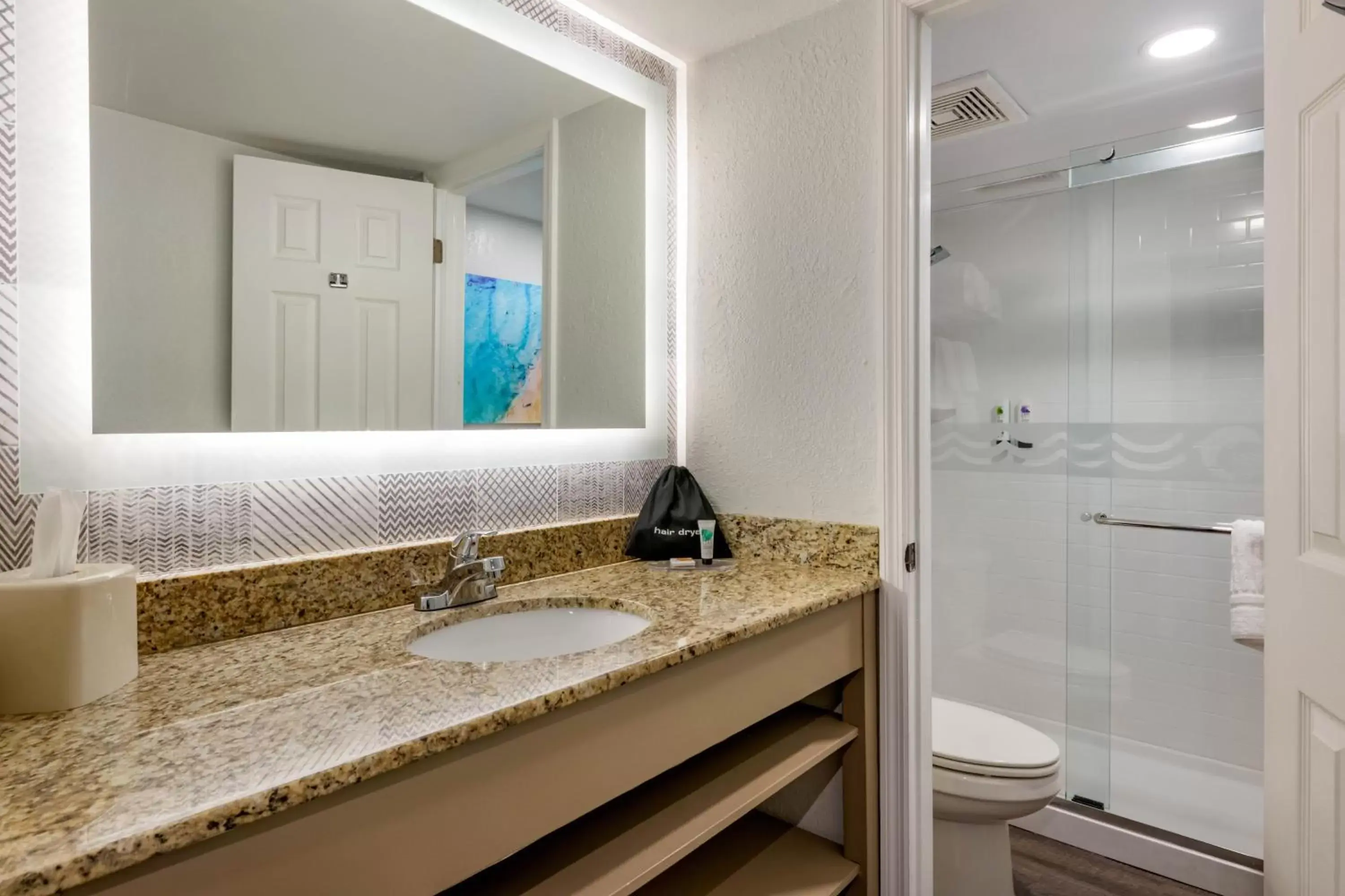 Shower, Bathroom in Winter the Dolphins Beach Club, Ascend Hotel Collection