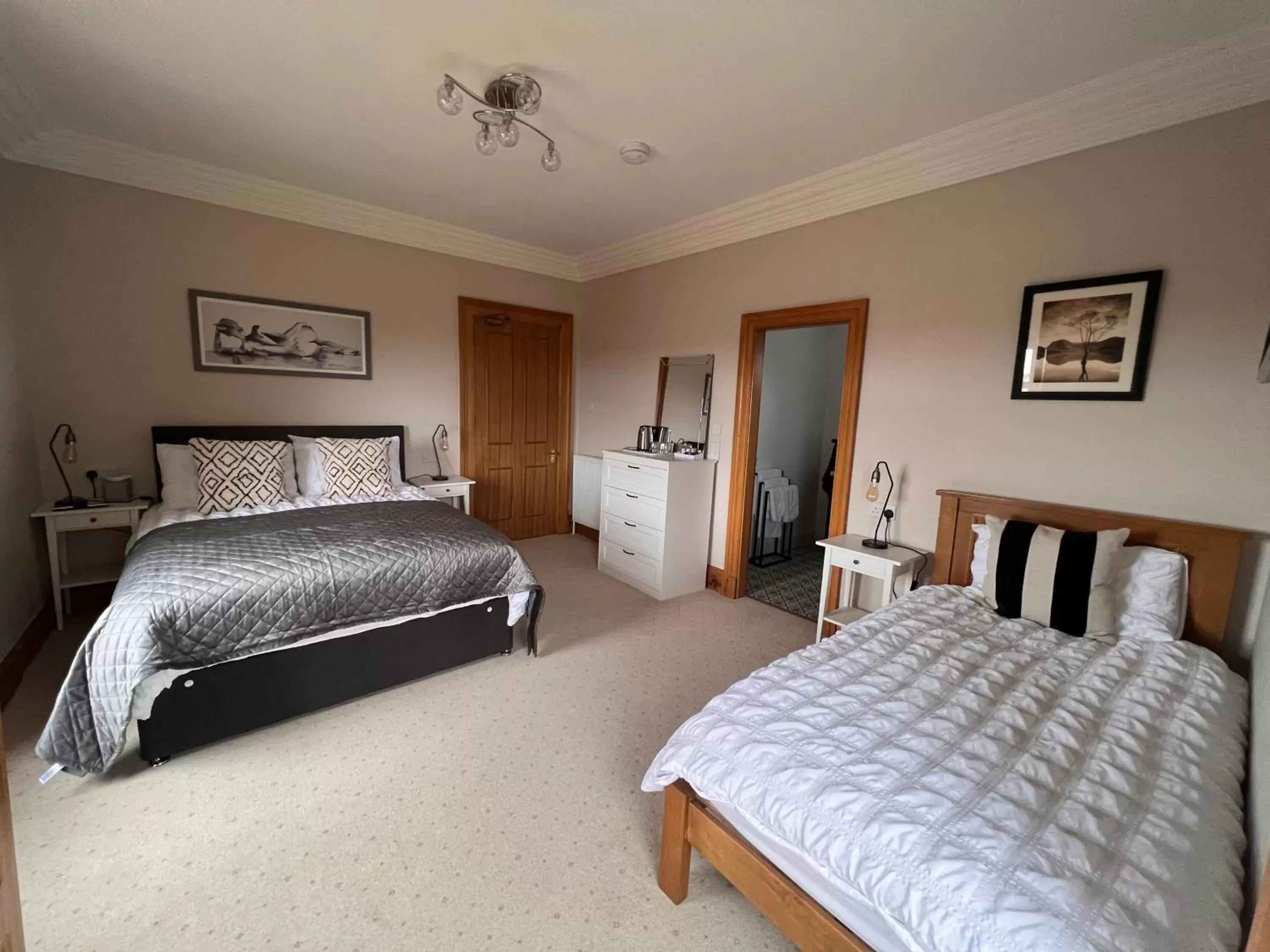 Photo of the whole room, Bed in Morven Guest House Carnoustie