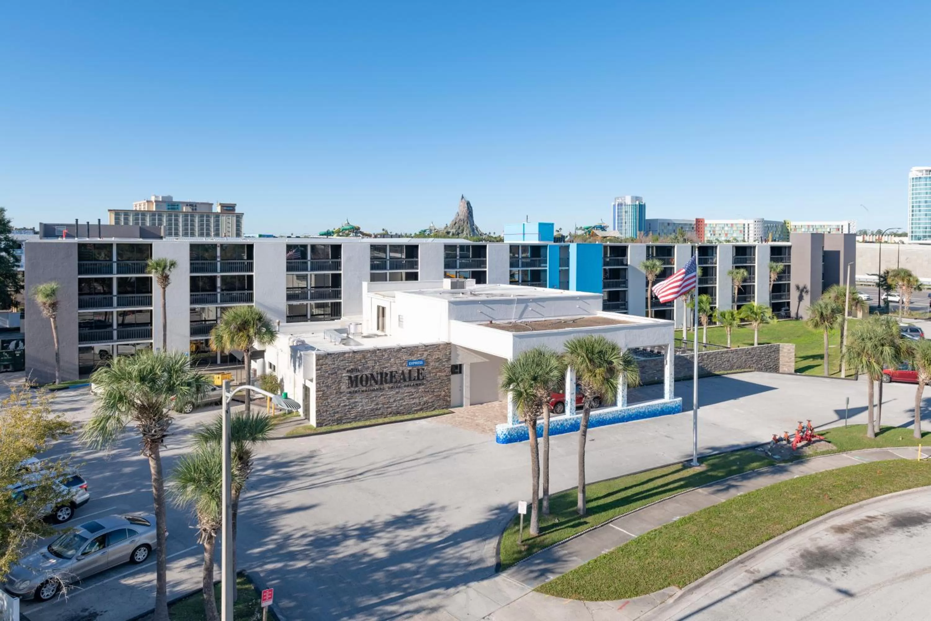 Property building in Hotel Monreale Express International Drive Orlando