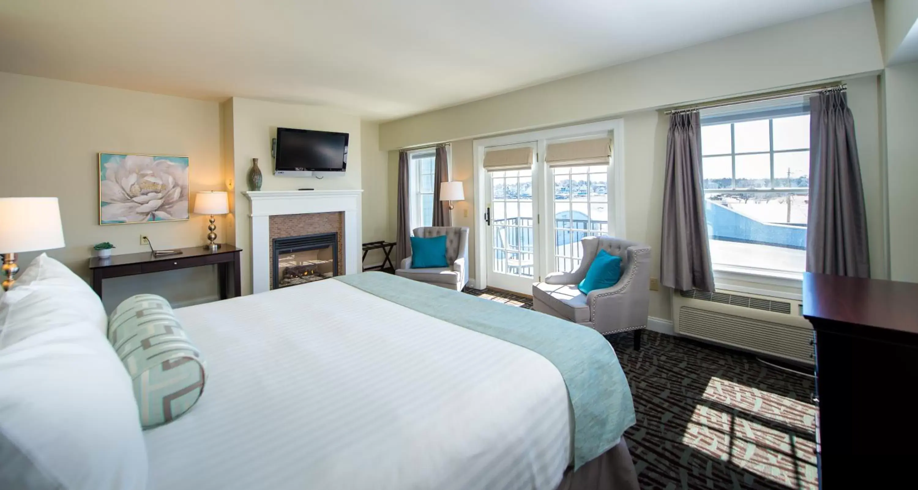 Photo of the whole room, Bed in Union Bluff Hotel & Meeting House Photo of the whole room, Bed in Union Bluff Hotel & Meeting House