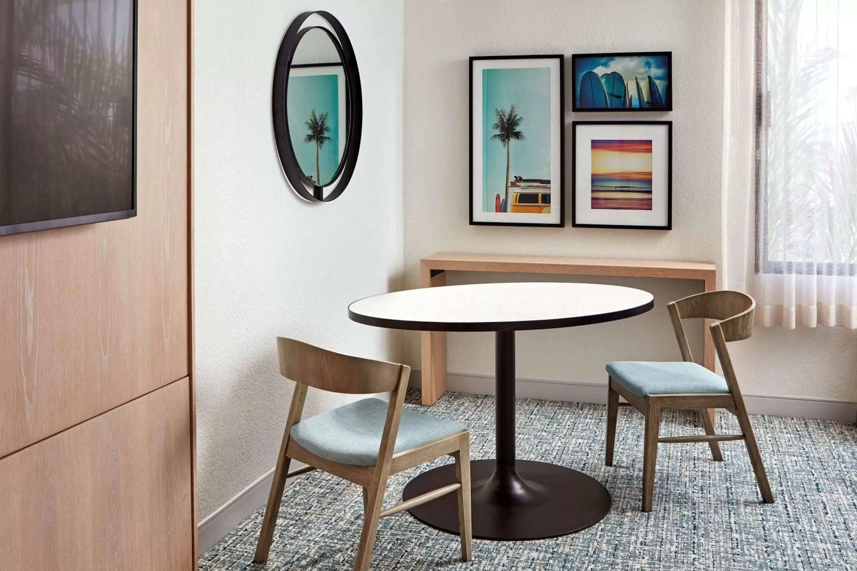 King Room with Sofa Bed - Hearing Accessible in Hotel MDR Marina del Rey- a DoubleTree by Hilton King Room with Sofa Bed - Hearing Accessible in Hotel MDR Marina del Rey- a DoubleTree by Hilton