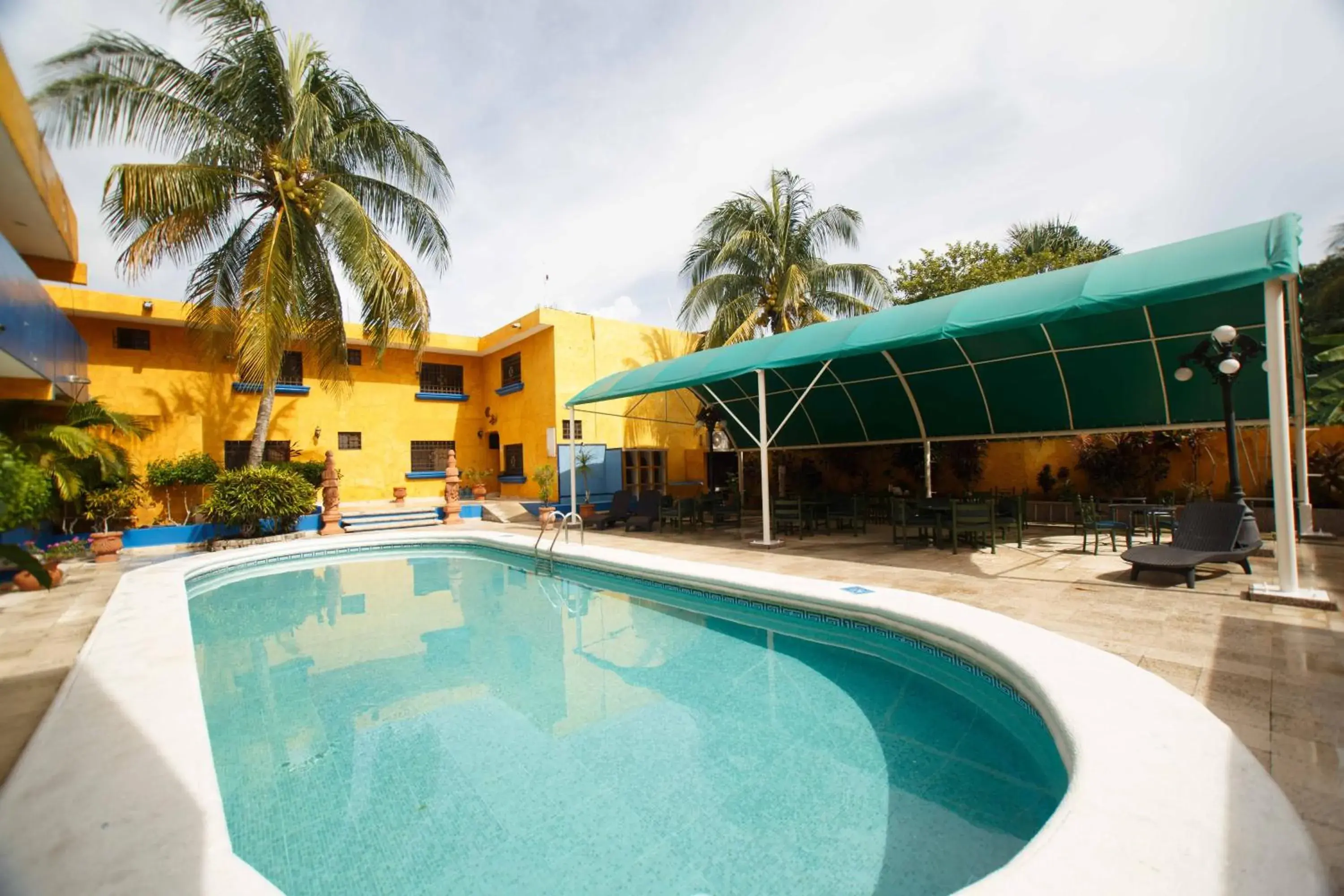 Swimming Pool in Hotel La Casona Real