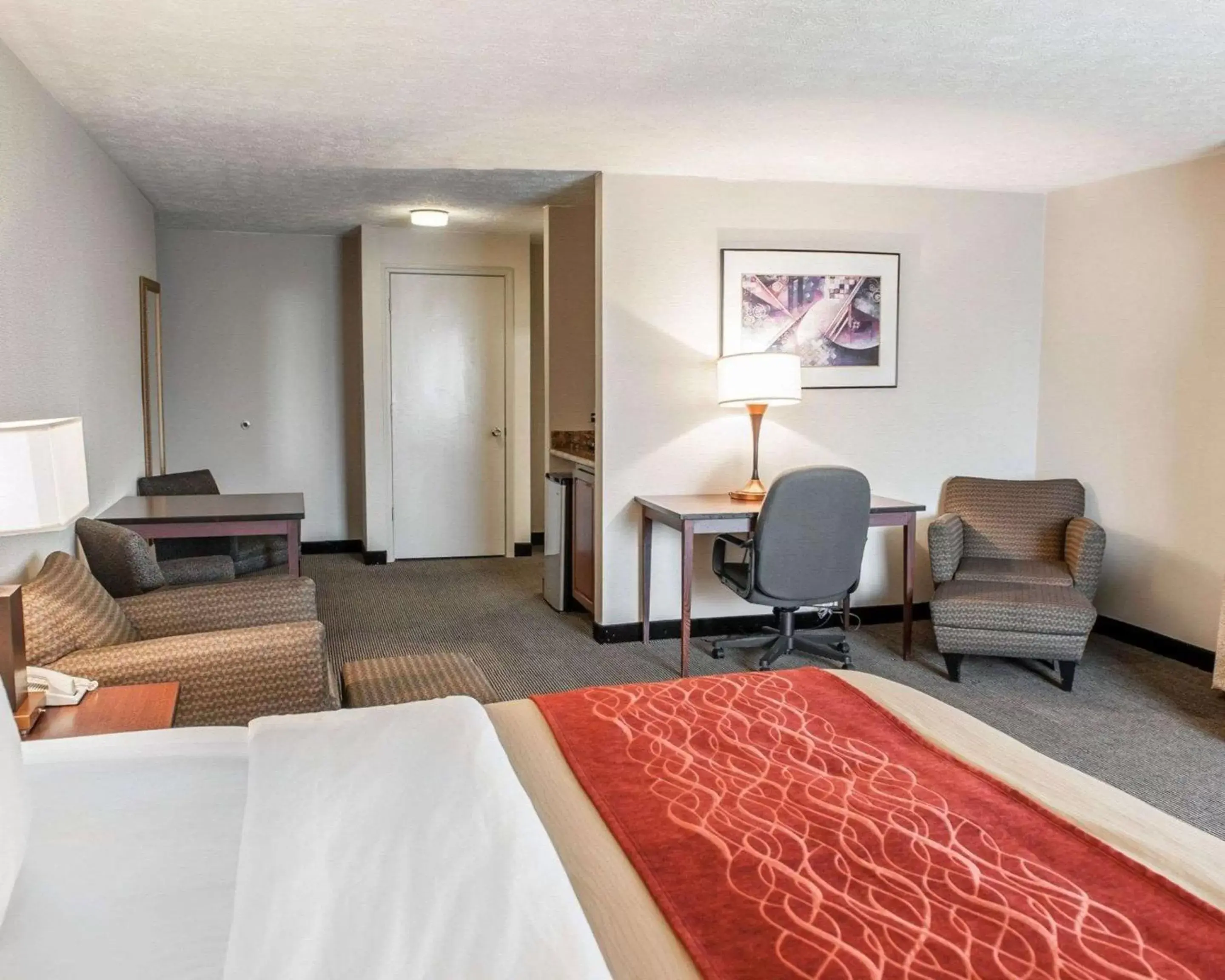 Photo of the whole room, Seating Area in Comfort Inn Indianapolis South I-65