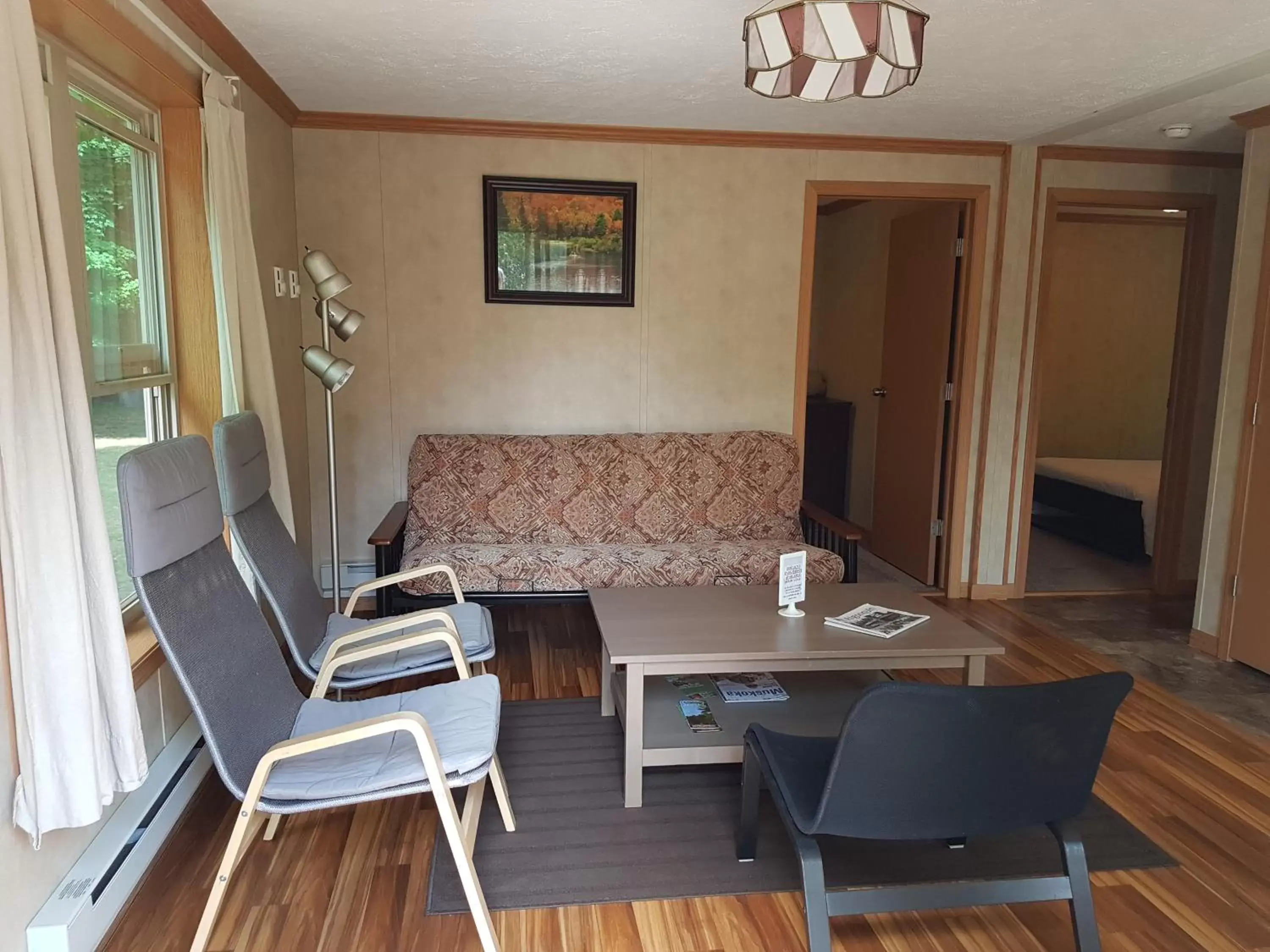 Seating Area in Parkway Cottage Resort and Trading Post