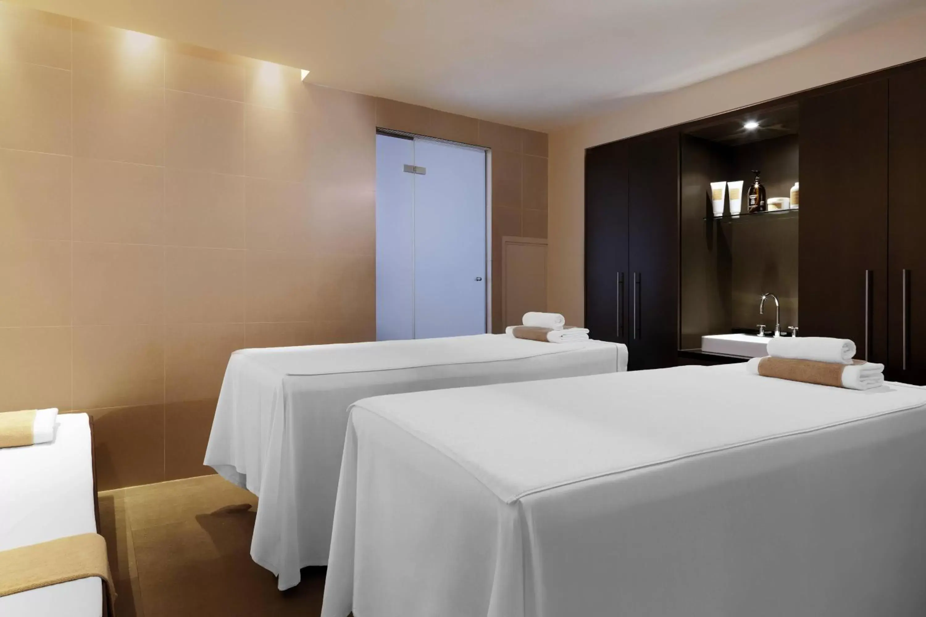 Spa and wellness centre/facilities, Bathroom in The Westin Palace, Milan