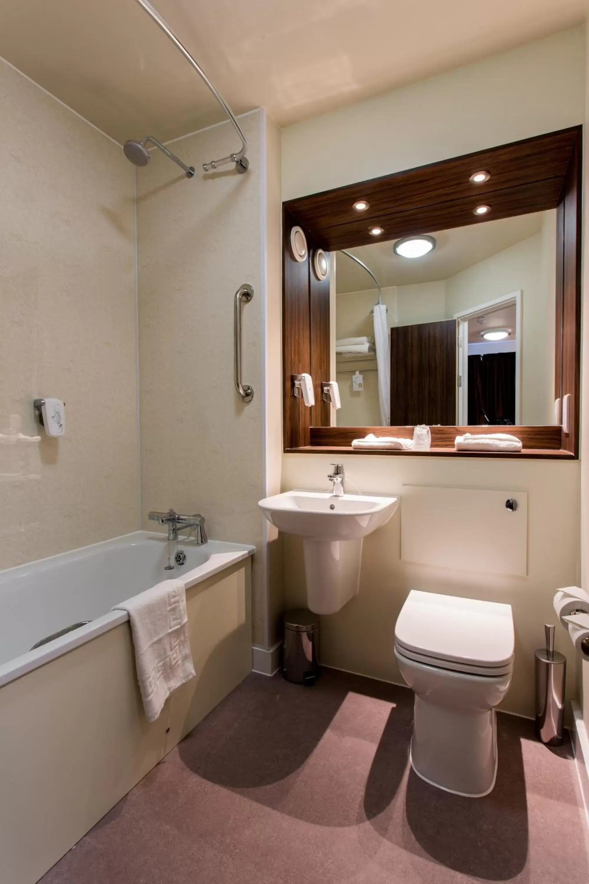 Bathroom in Sessile Oak, Llanelli by Marston's Inns