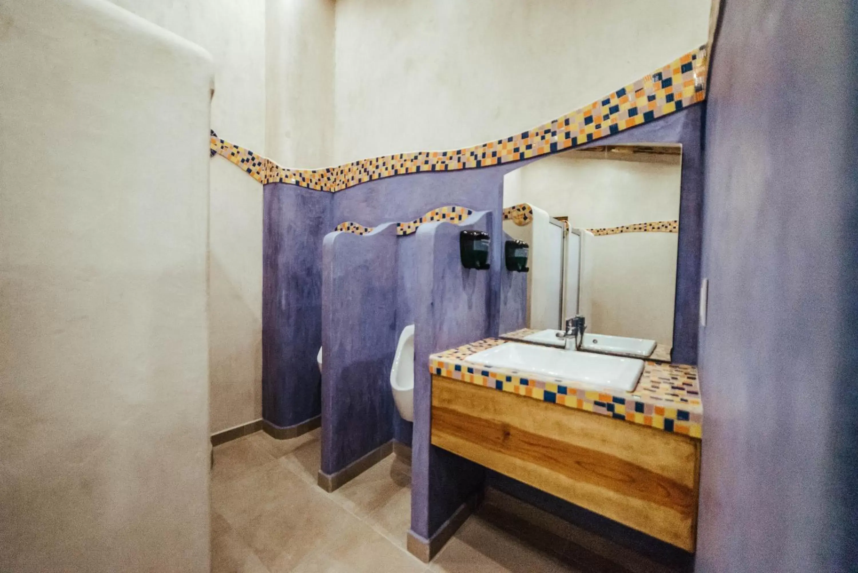 Shower, Bathroom in Kotantik bed & breakfast