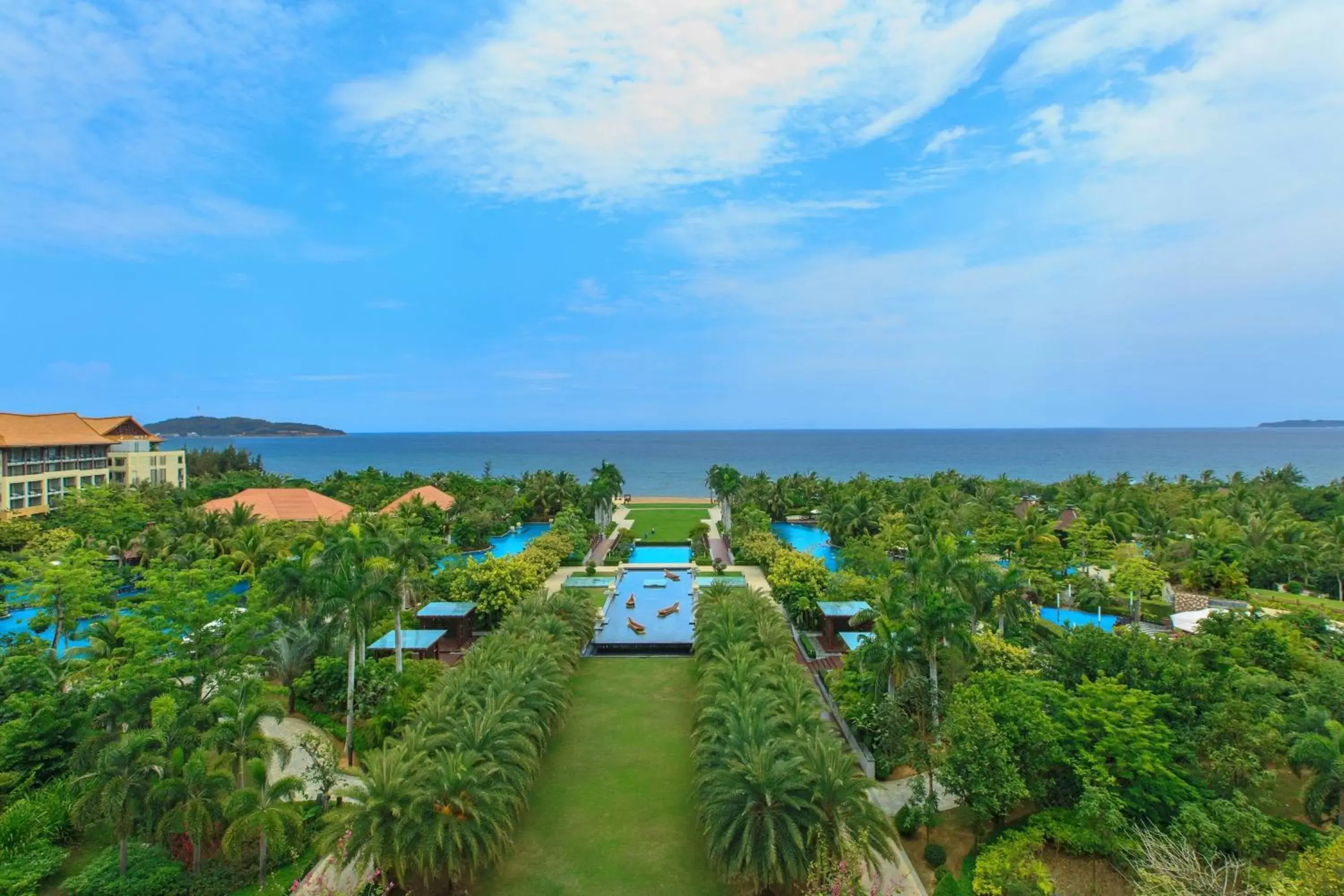 Property building, Pool View in Renaissance Sanya Haitang Bay Resort