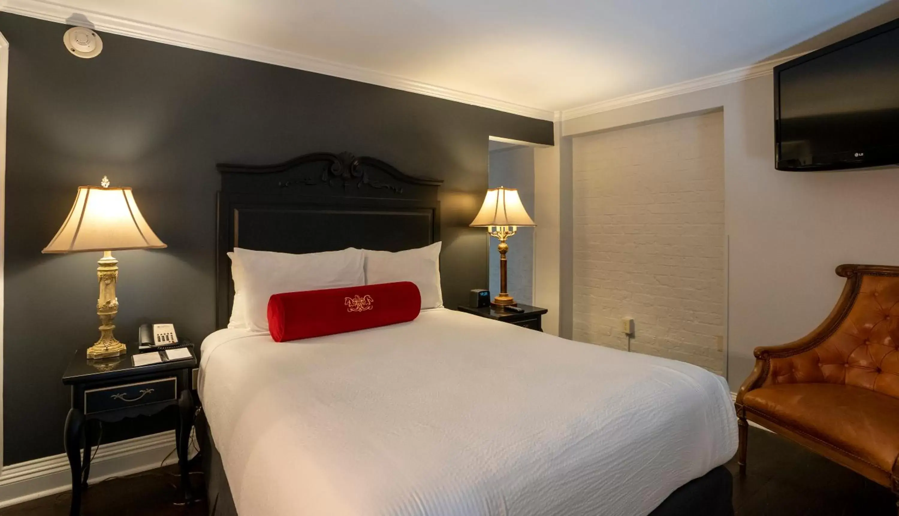 Bedroom, Bed in Bourbon Orleans Hotel