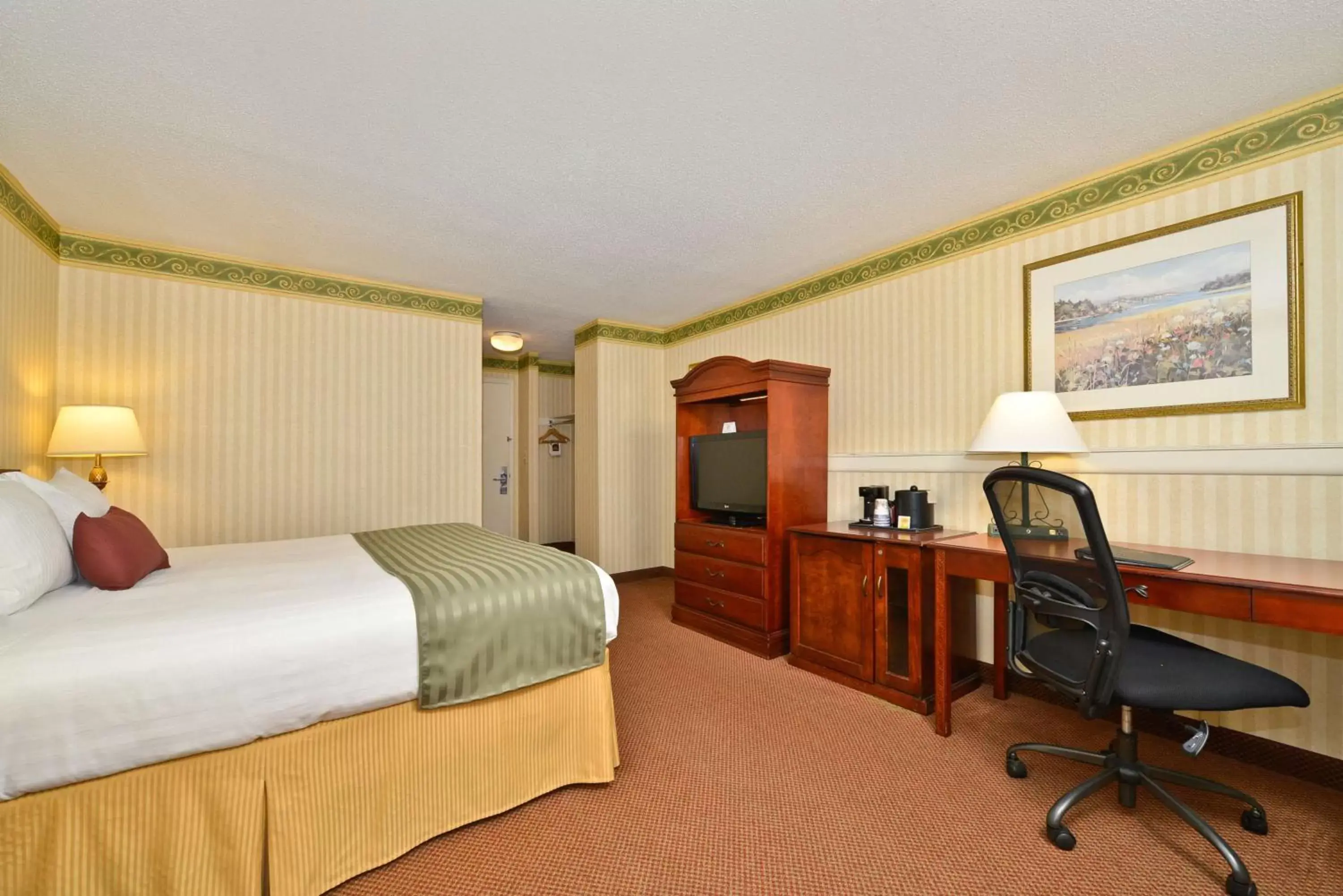 Photo of the whole room in Best Western - Freeport Inn